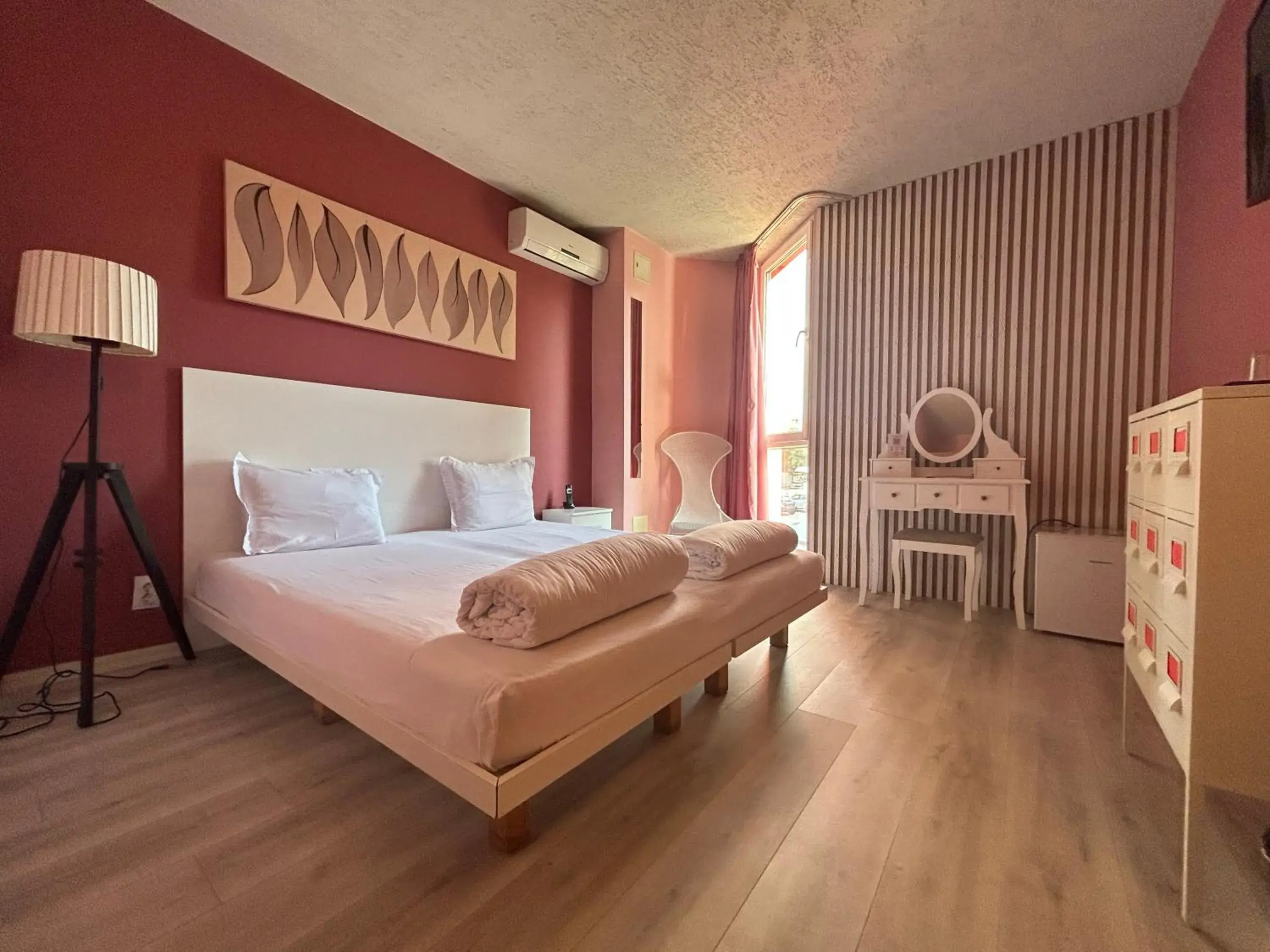 Economy Twin Room in Art Hotel Simona Economy Twin Room in Art Hotel Simona