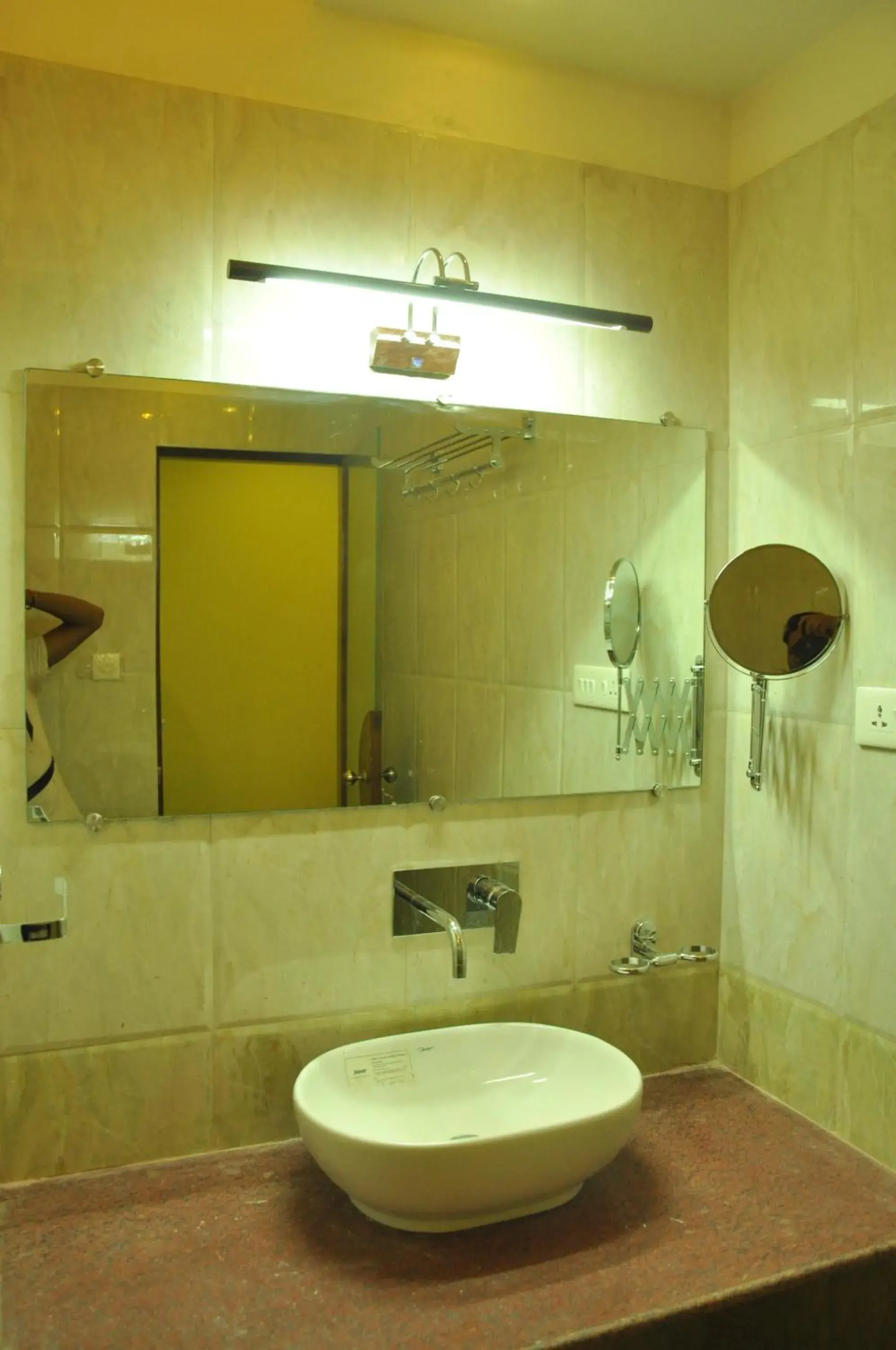 Bathroom in Hotel Banaras Haveli