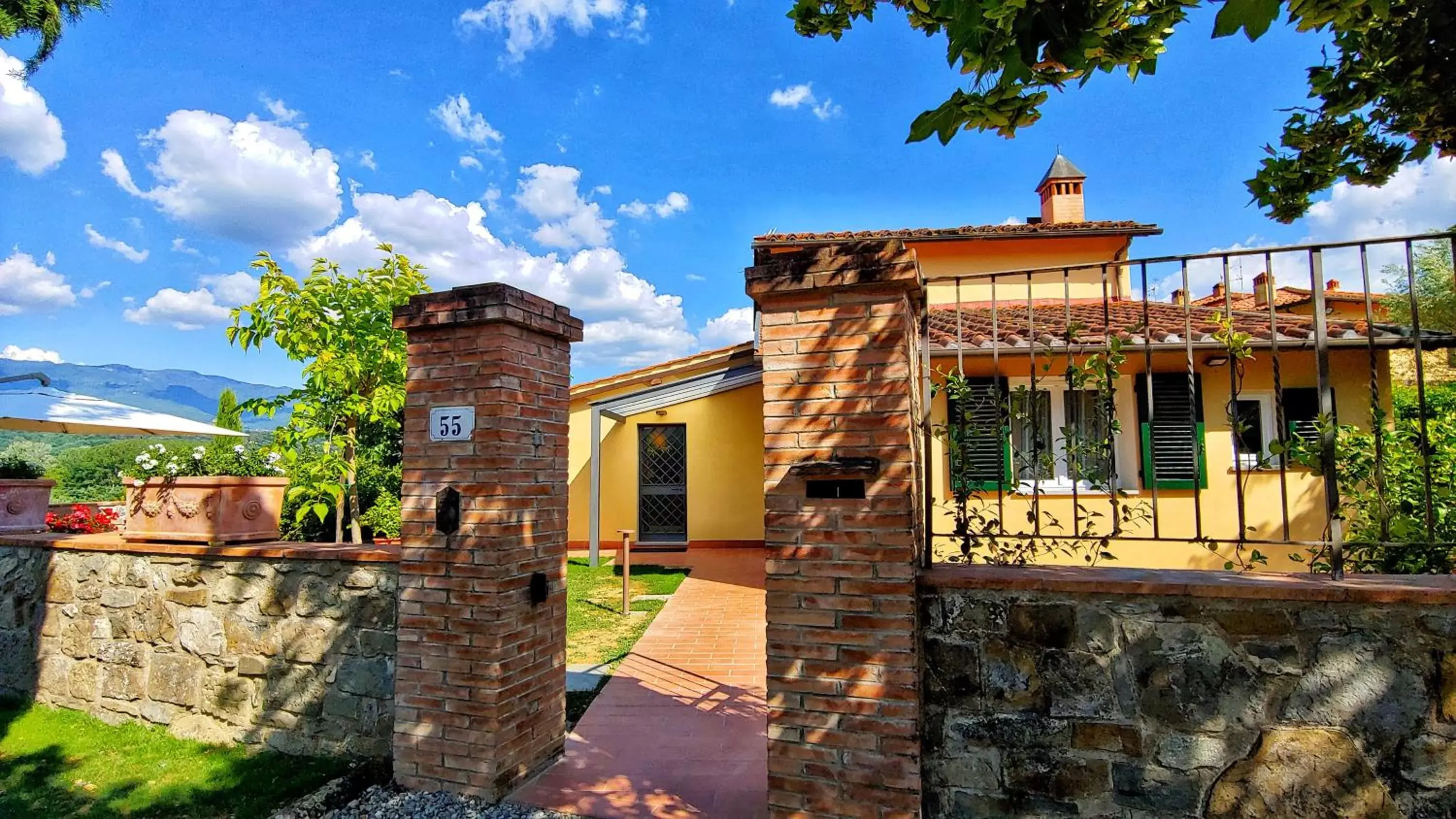 Inner courtyard view, Property Building in Torrebianca Tuscany