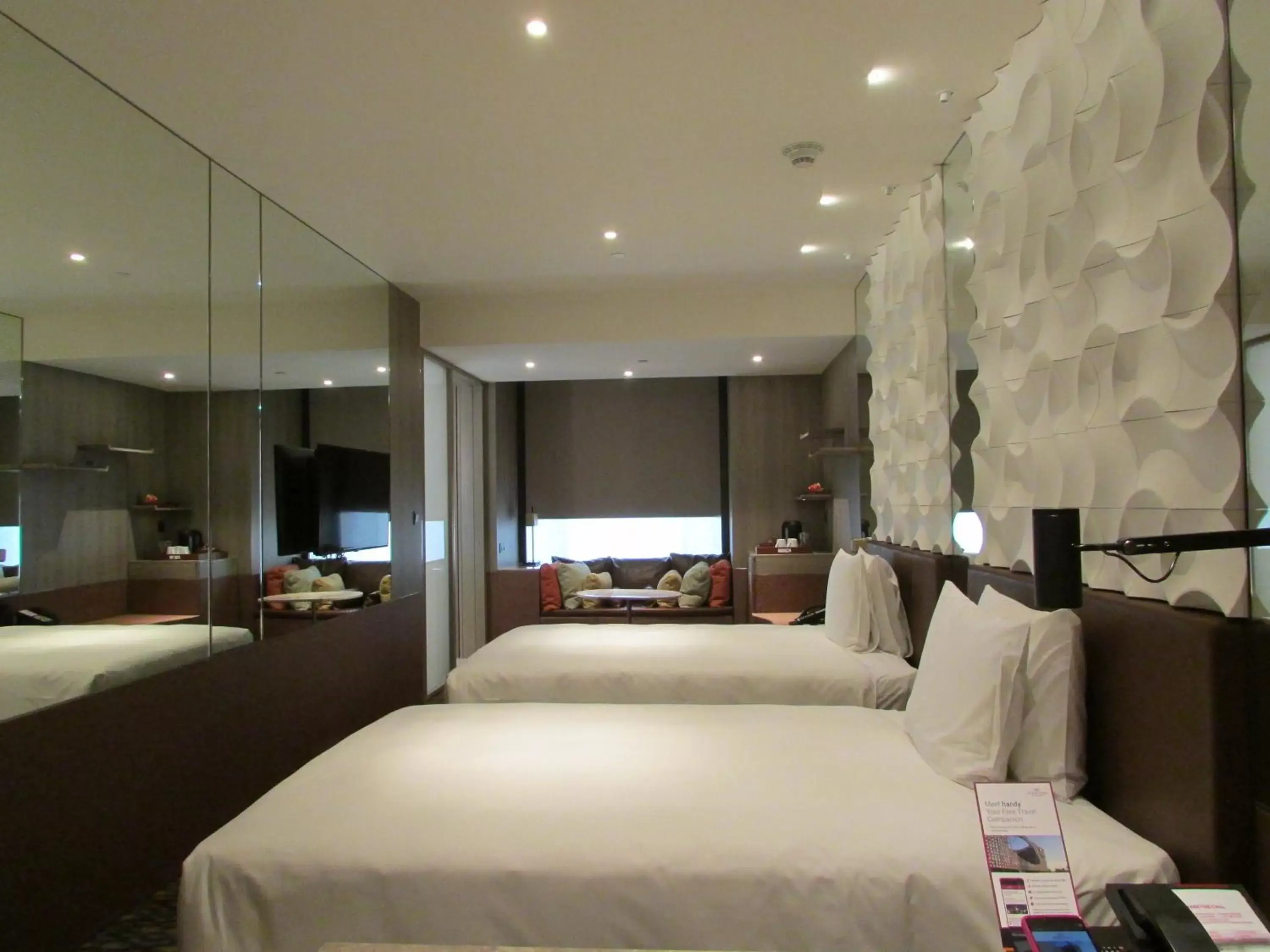 Photo of the whole room in Crowne Plaza Changi Airport, an IHG Hotel