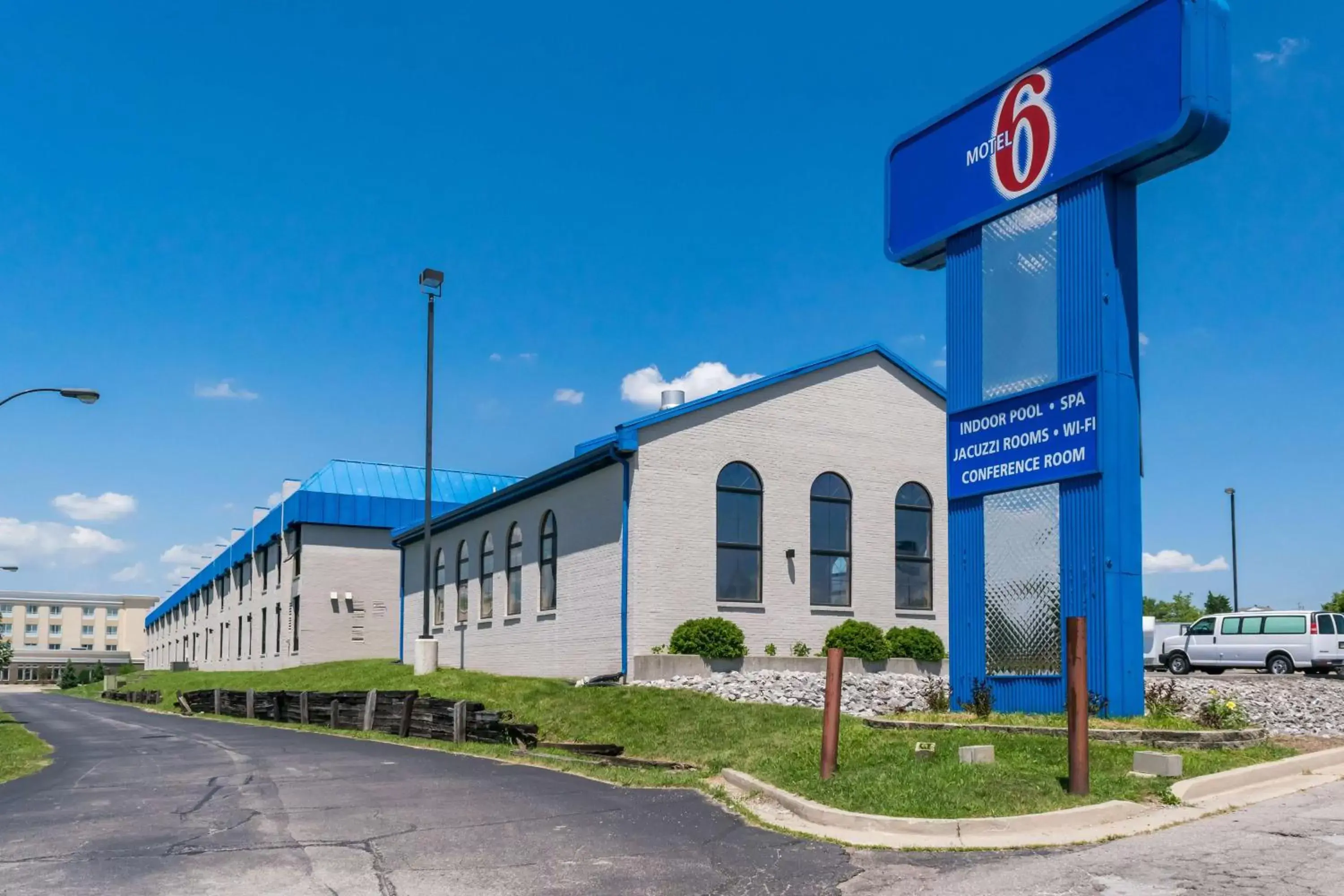 Property building in Motel 6-Richmond, IN Property building in Motel 6-Richmond, IN