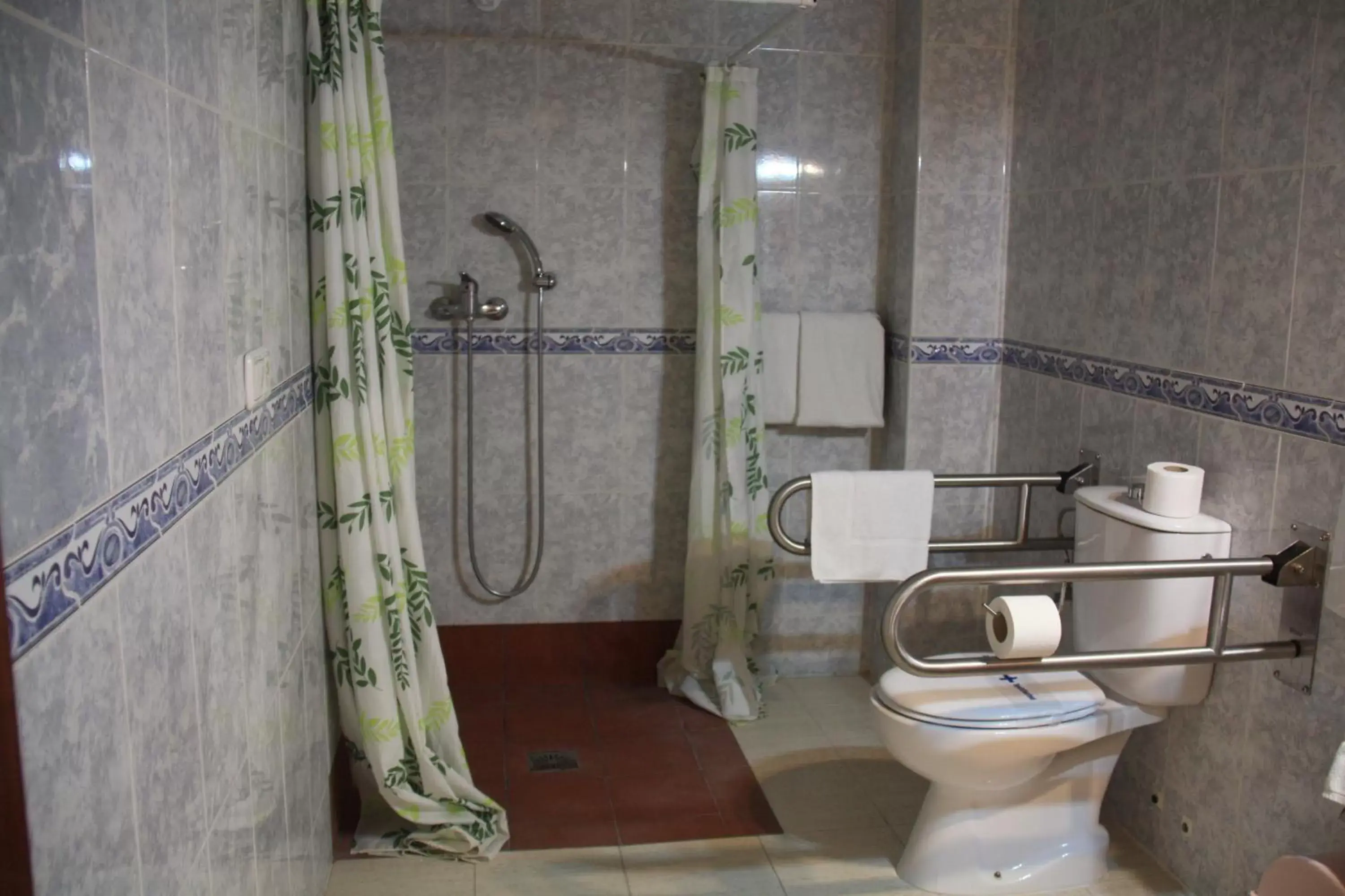 Toilet, Bathroom in Hotel Los Manjares