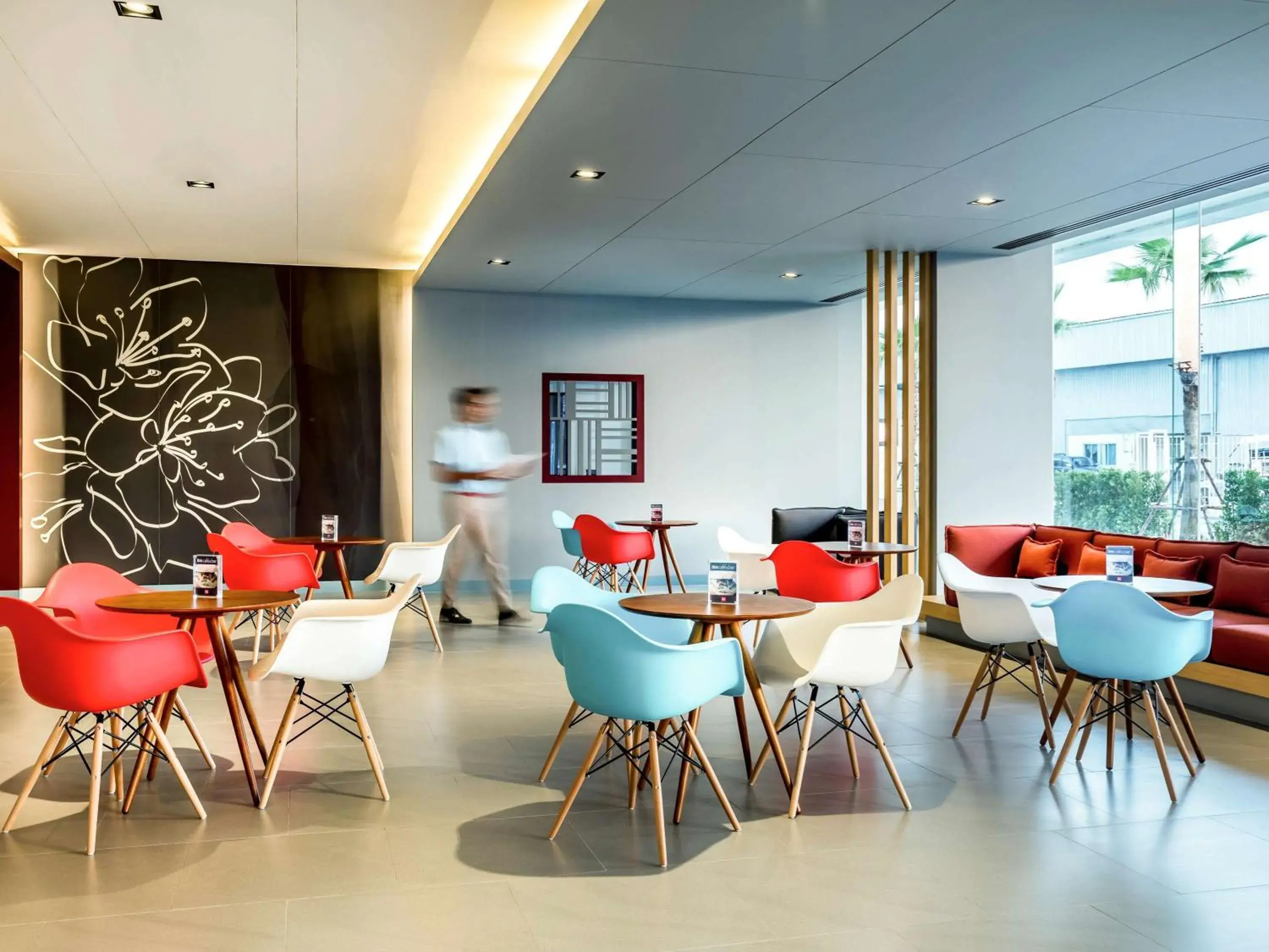 Property building, Restaurant/Places to Eat in ibis Bangkok IMPACT