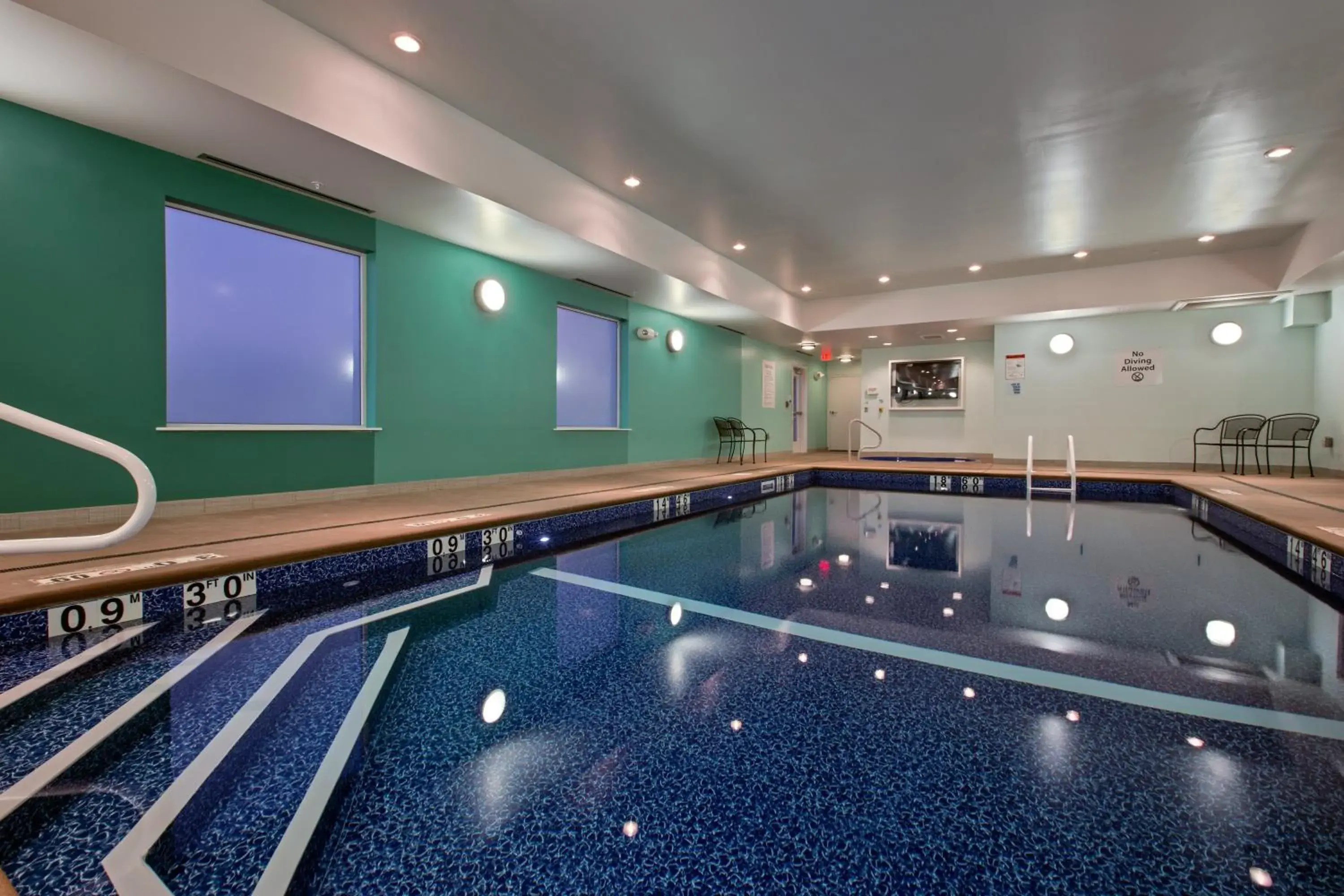 Swimming Pool in Holiday Inn Express and Suites Carlisle Harrisburg