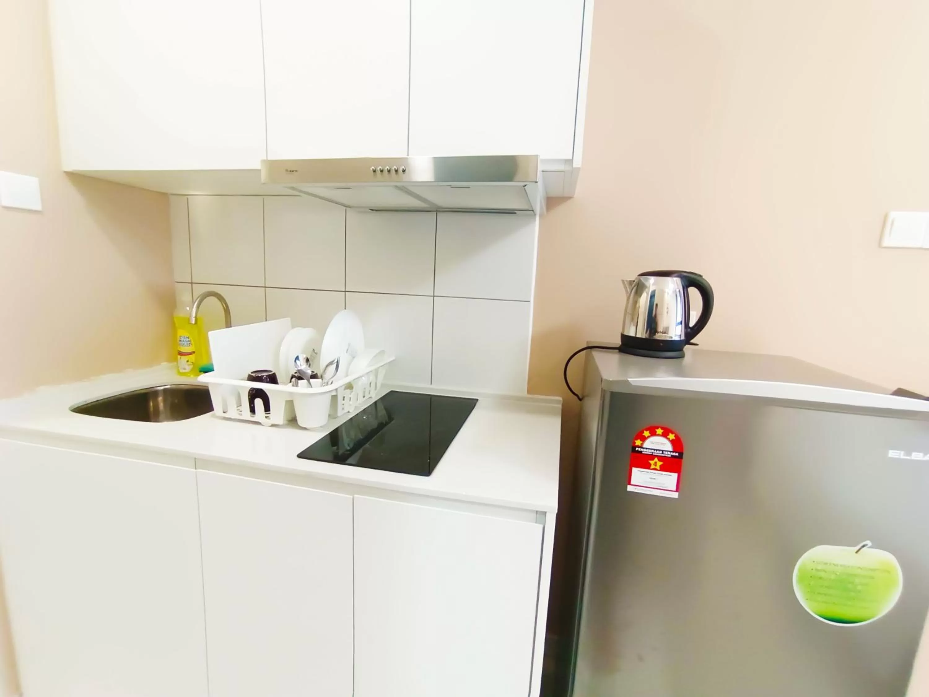 Kitchen or kitchenette, Kitchen/Kitchenette in Horizon Suites by CH Homes , Sepang near by KLIA - KLIA 2