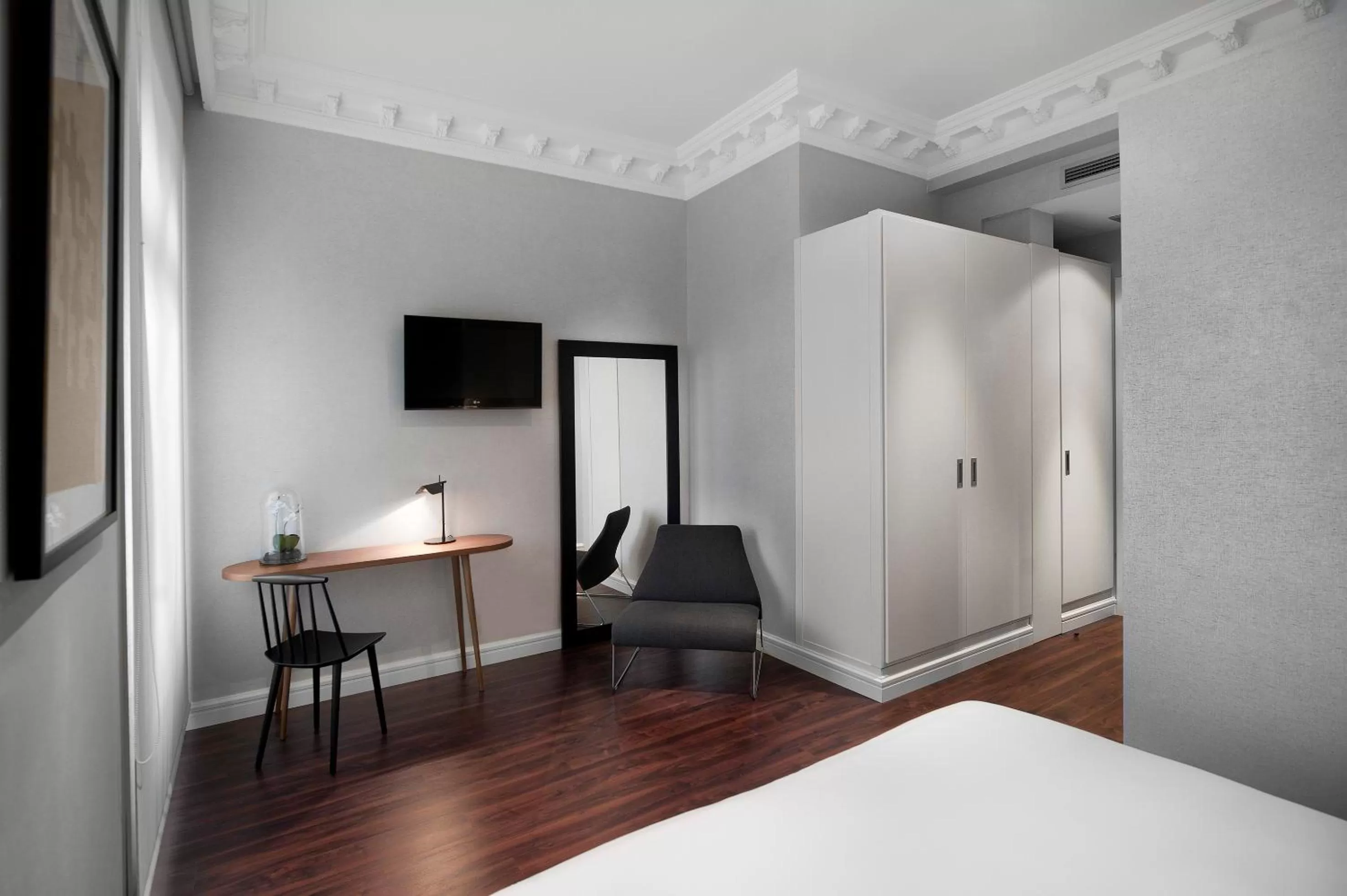 Bedroom, Bed in Hotel Sardinero Madrid