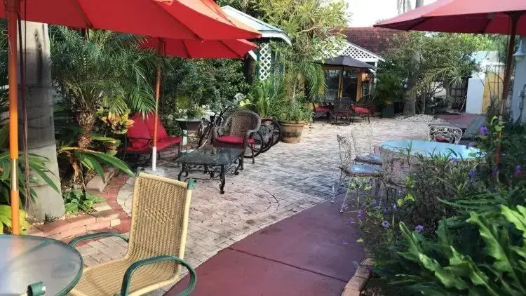 Garden, Restaurant/Places to Eat in Sea Breeze Manor Inn