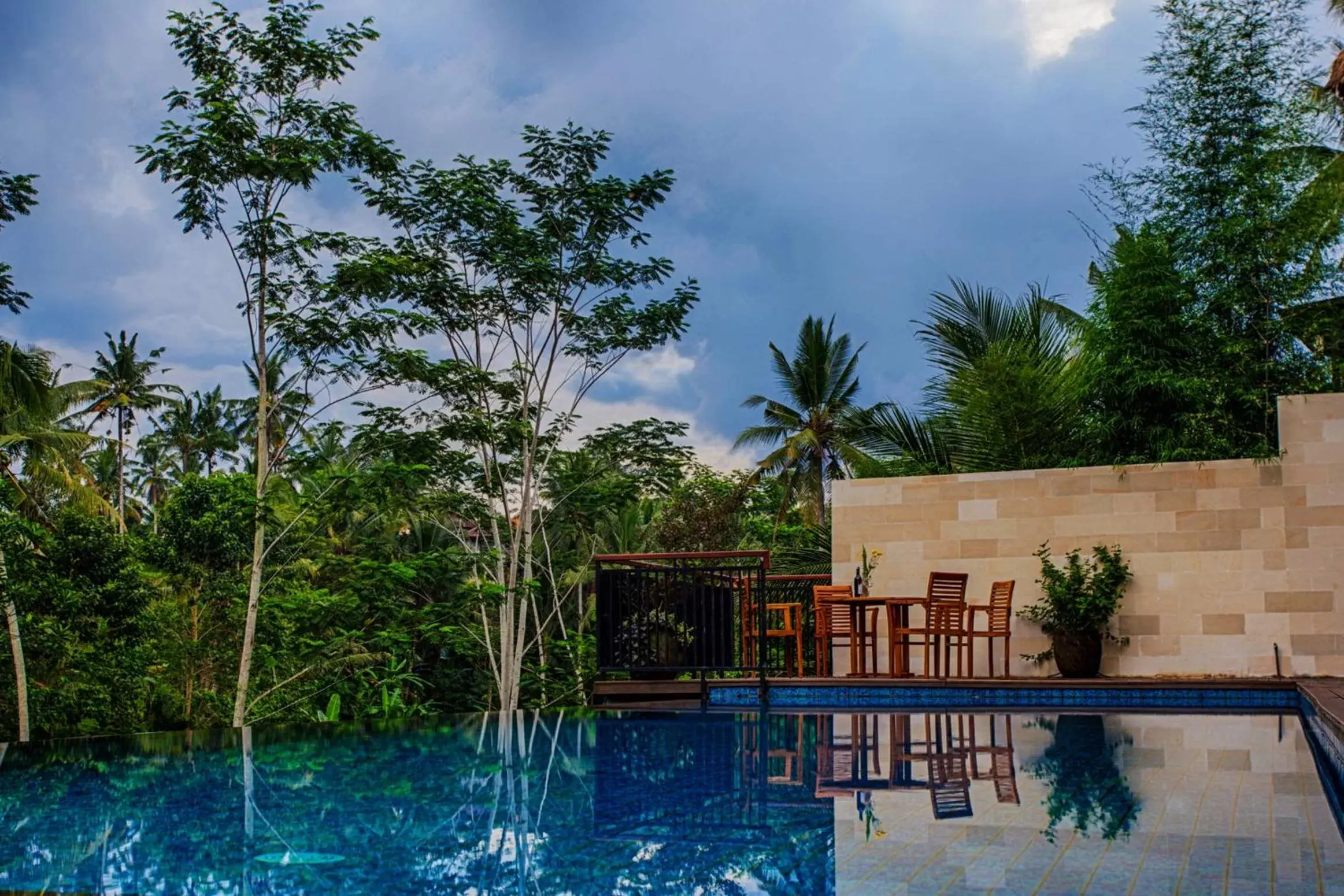 Restaurant/places to eat, Swimming Pool in River Sakti Ubud by Prasi