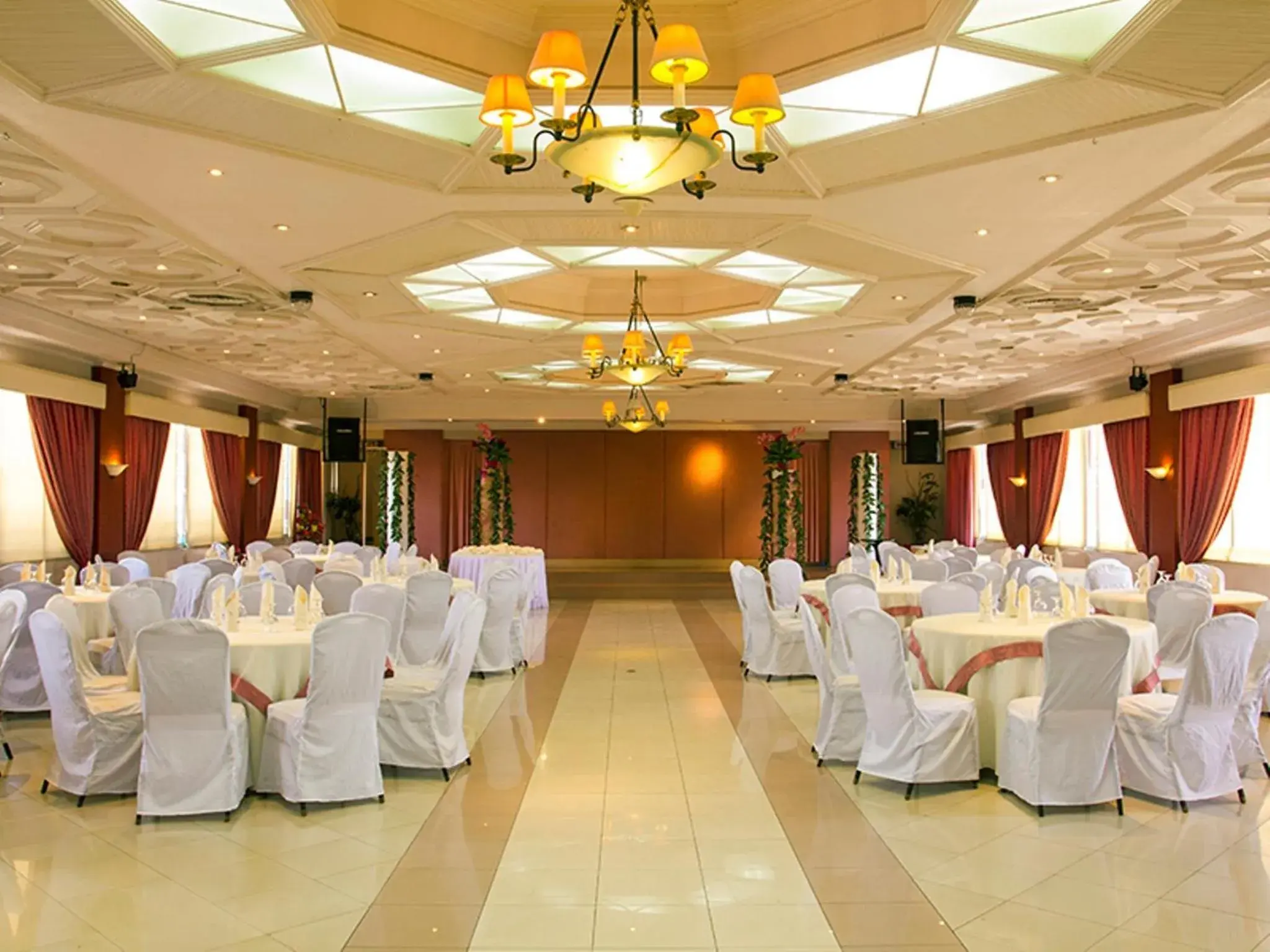 Banquet/Function facilities, Banquet Facilities in Grand City Hotel