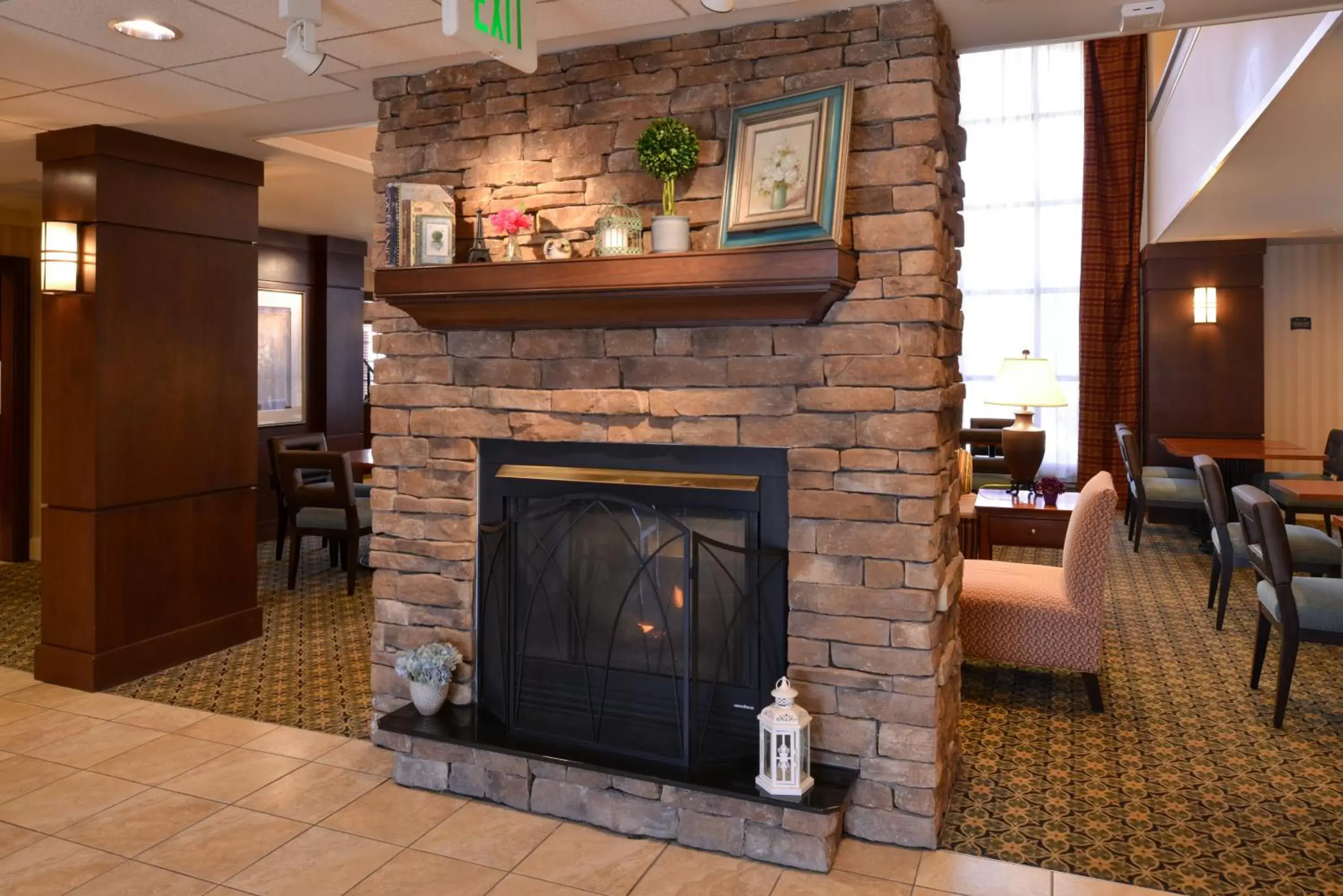 Property building, TV/Entertainment Center in Staybridge Suites Indianapolis-Airport, an IHG Hotel