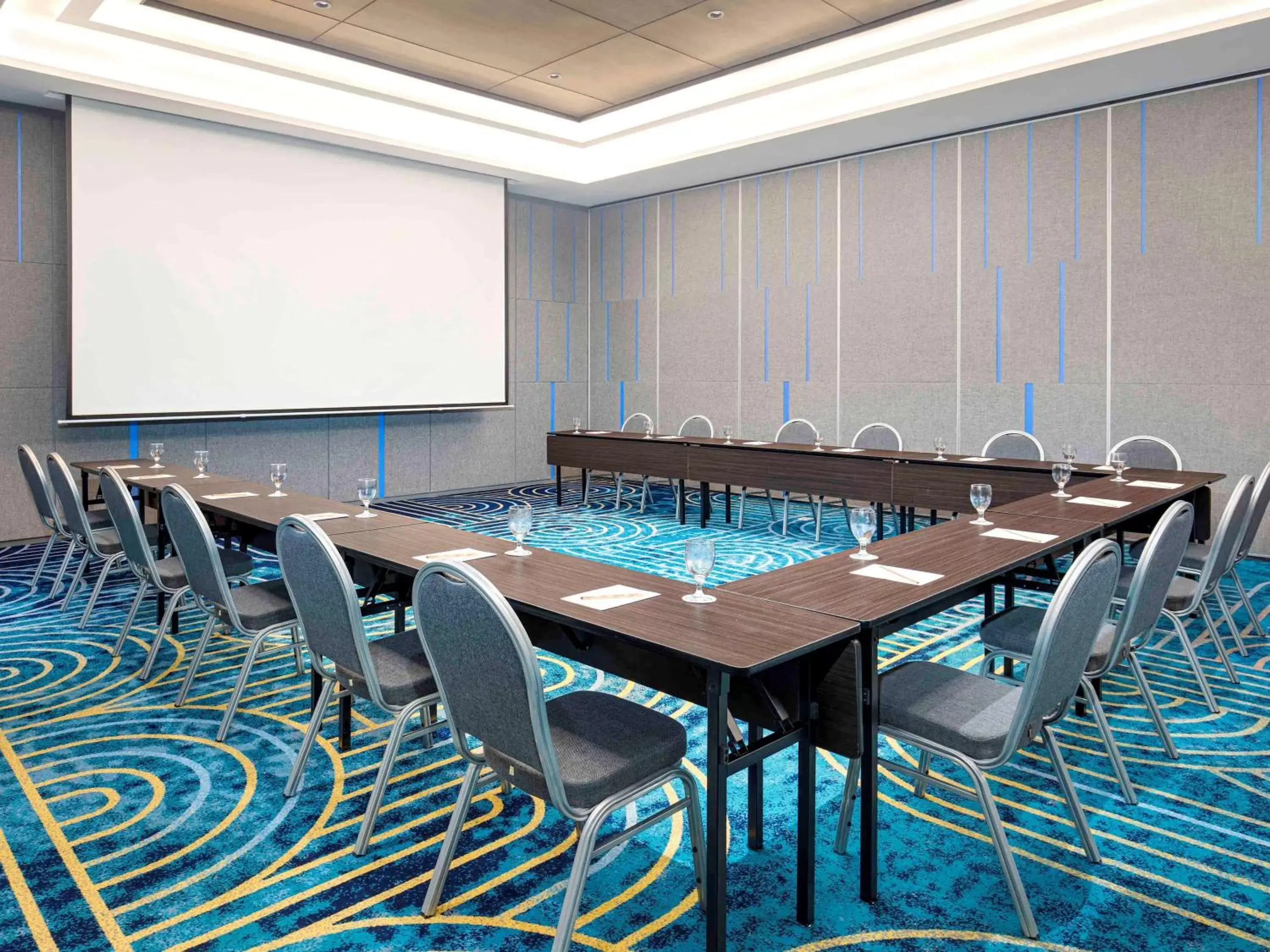 Meeting/conference room in ibis Styles Semarang Simpang Lima
