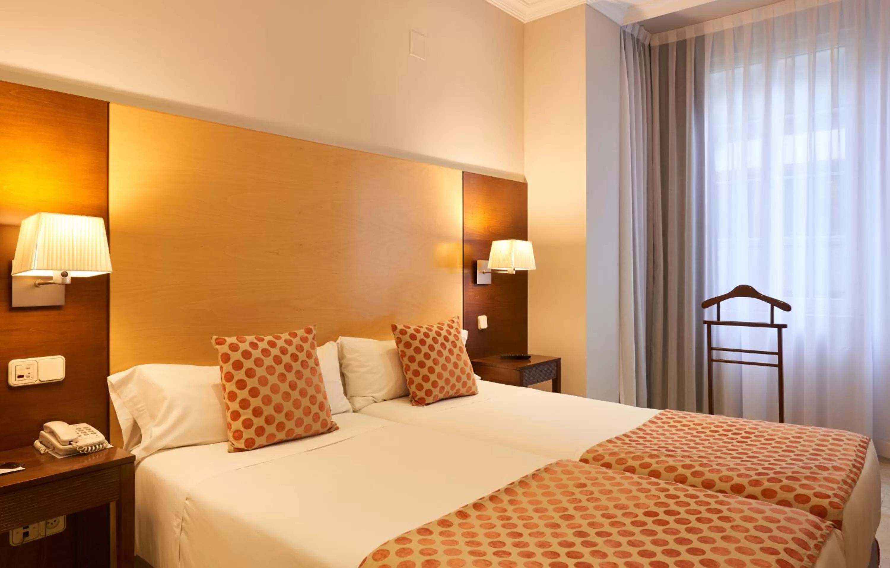 Bedroom, Bed in Suites Barrio de Salamanca