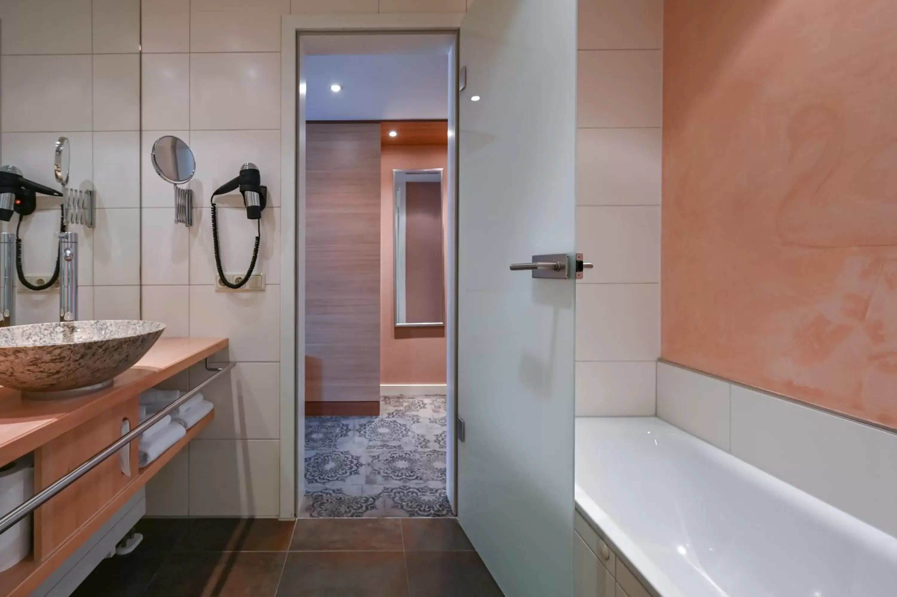Bath, Bathroom in Hotel Sonne