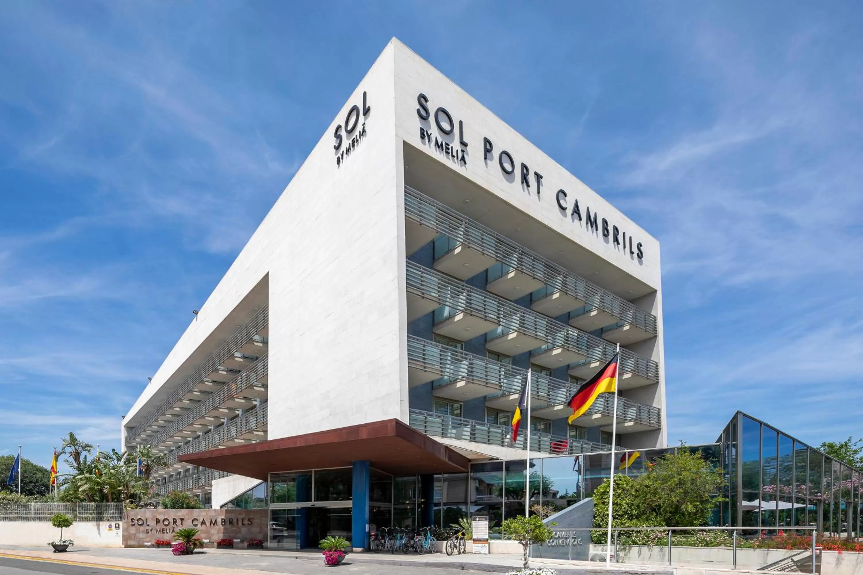 Property building in Sol Port Cambrils Hotel