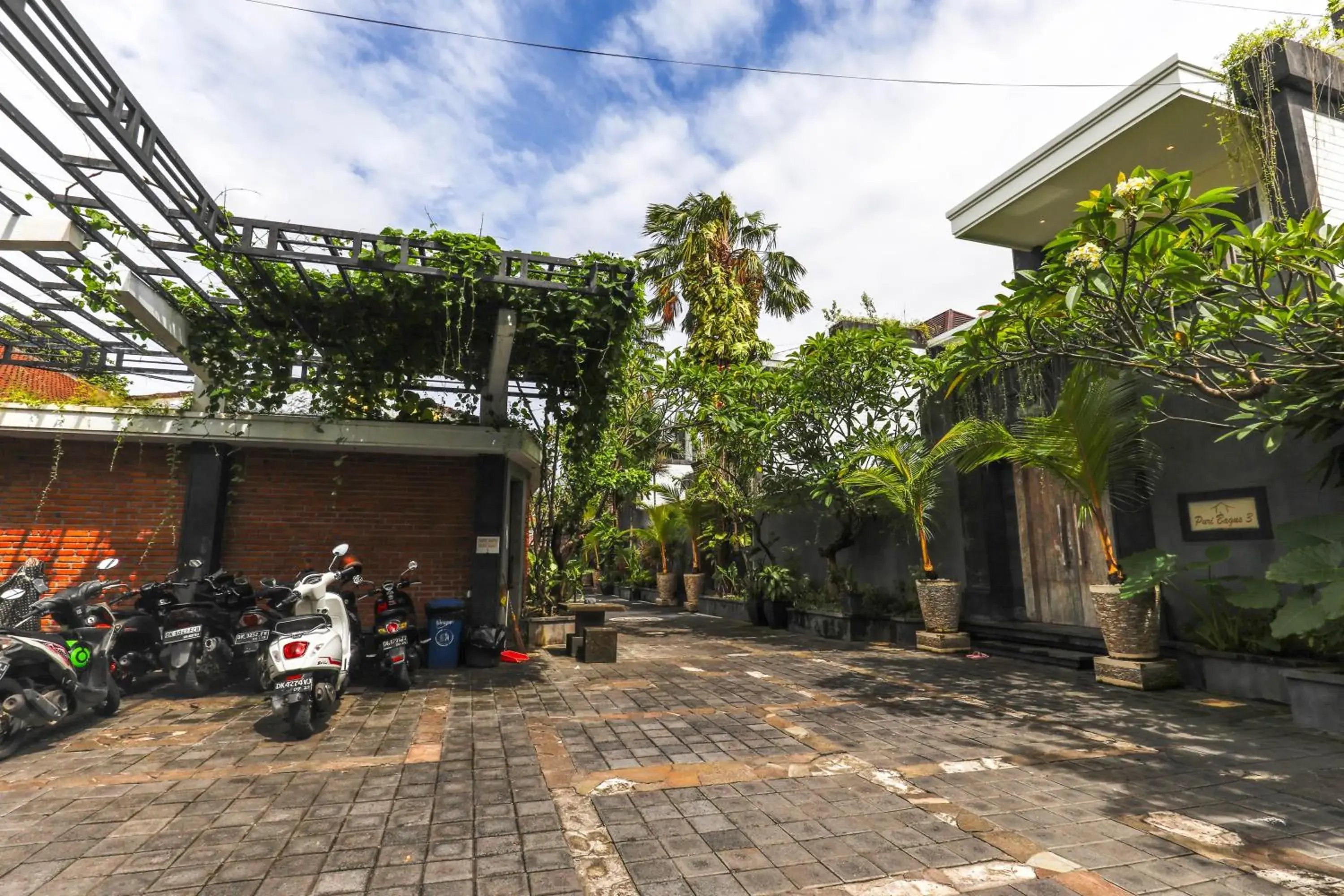 Parking in Puri Bagus Villa Legian Kuta