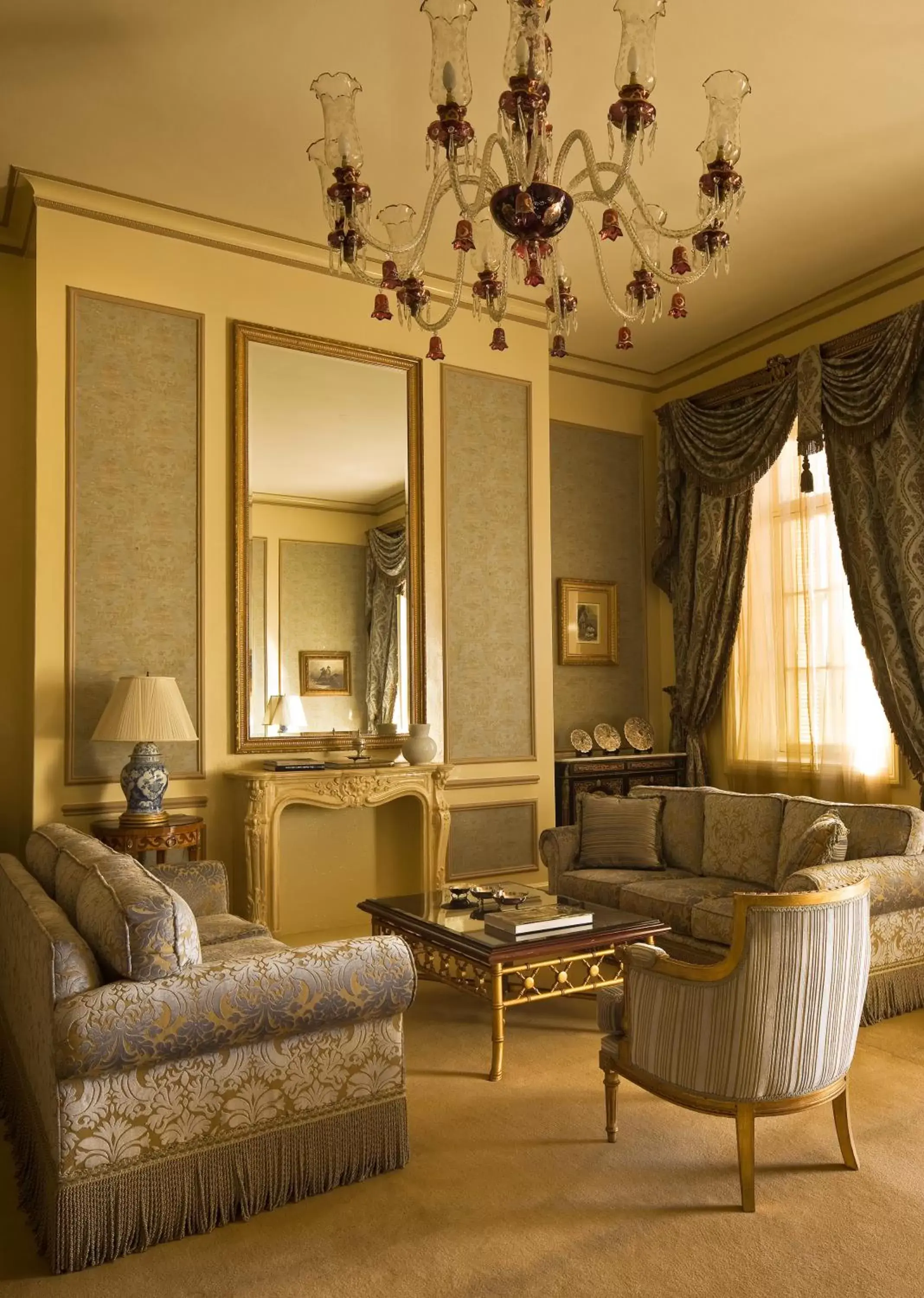 Living room, Seating Area in Sofitel Winter Palace Luxor