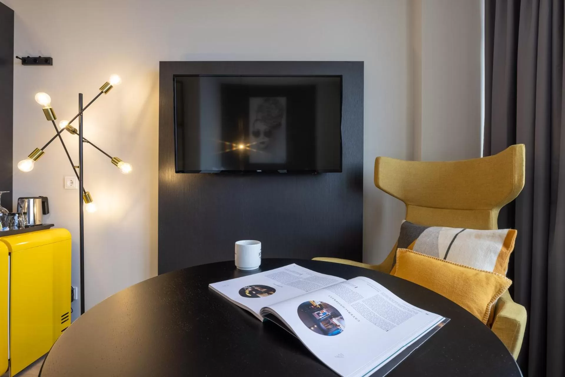 TV/Entertainment Center in JOYN Cologne - Serviced Apartments