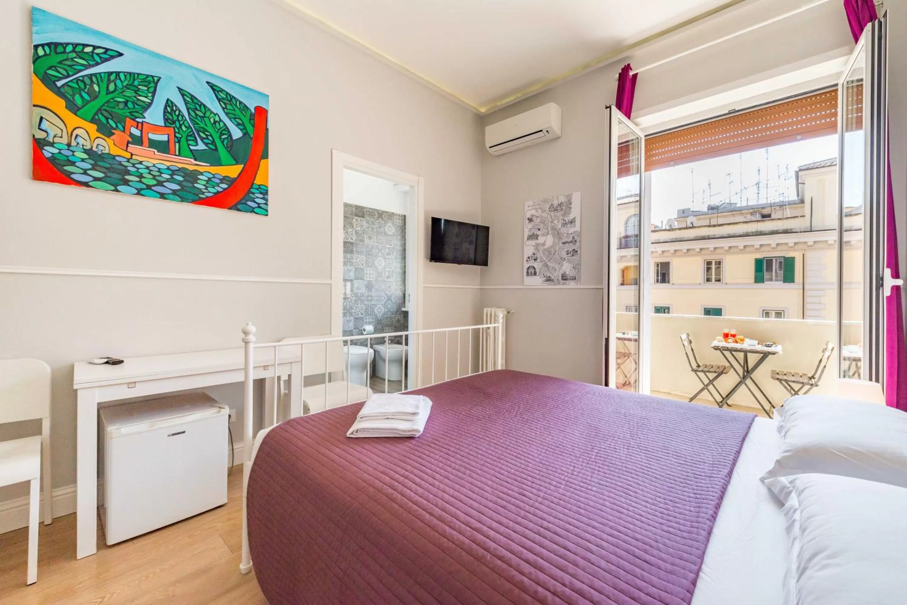 Balcony/Terrace, Bed in Un Attimo A Roma B&B
