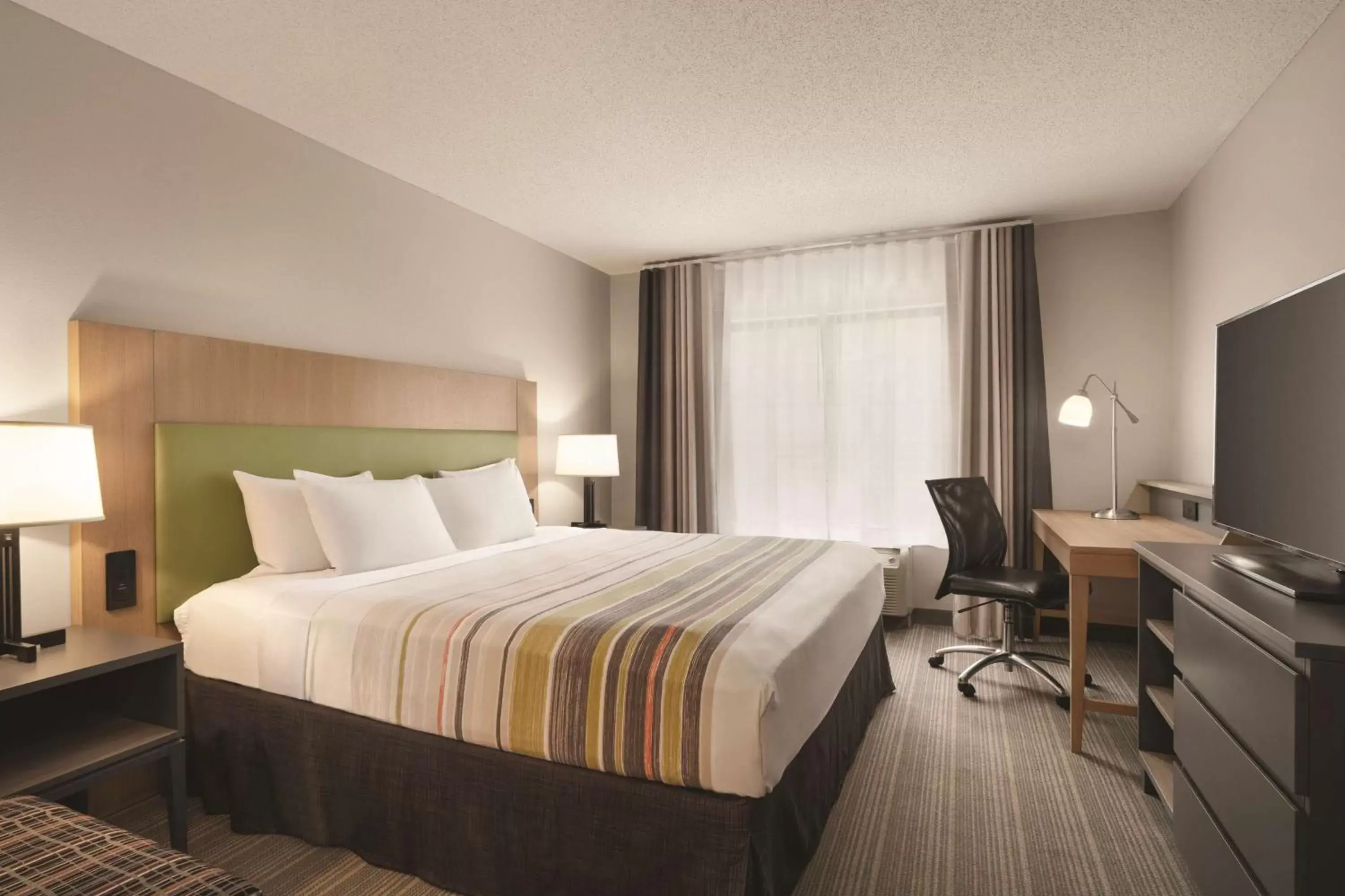 Photo of the whole room, Bed in Country Inn & Suites by Radisson, Raleigh-Durham Airport, NC