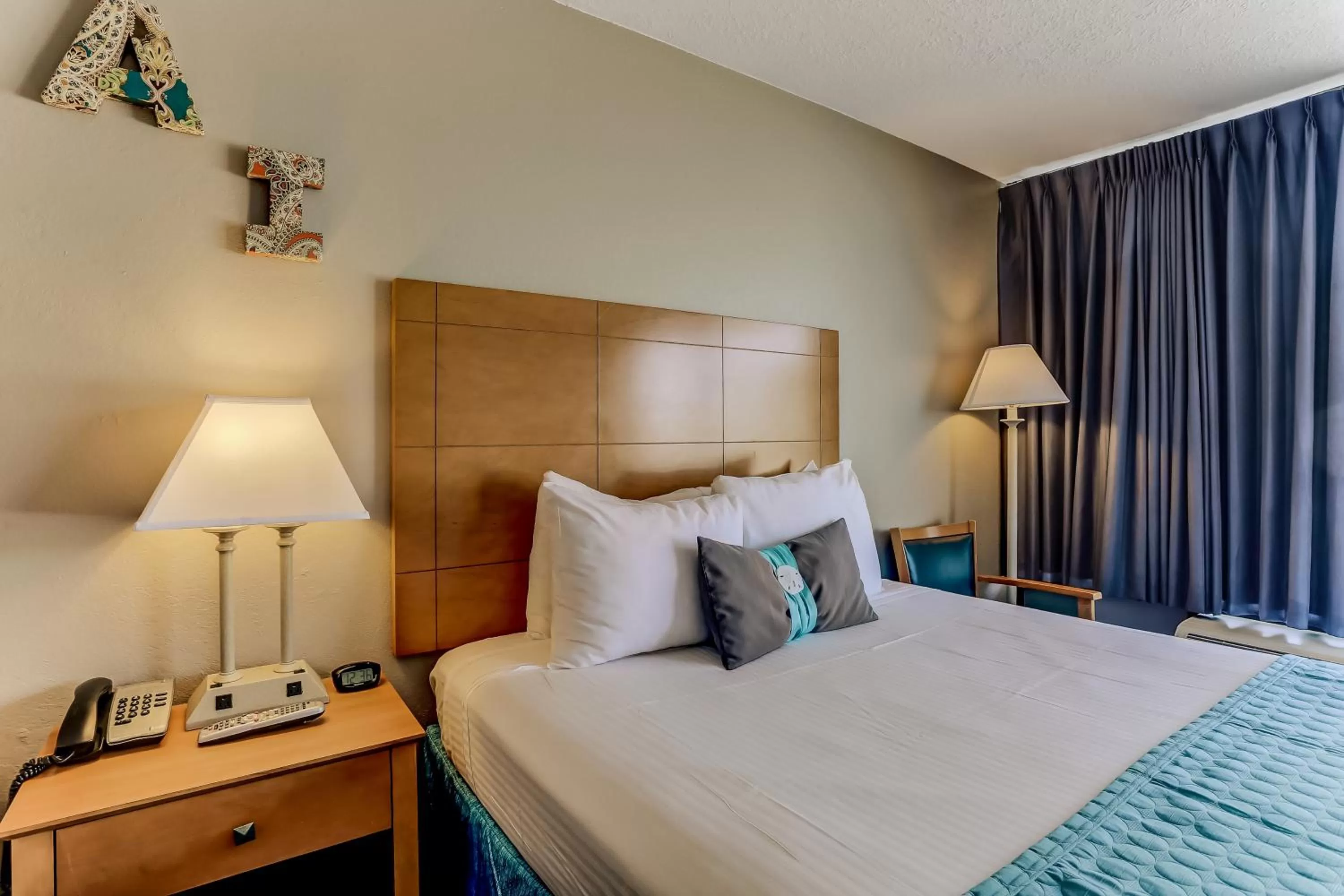 Bed in Beachside Motel - Amelia Island