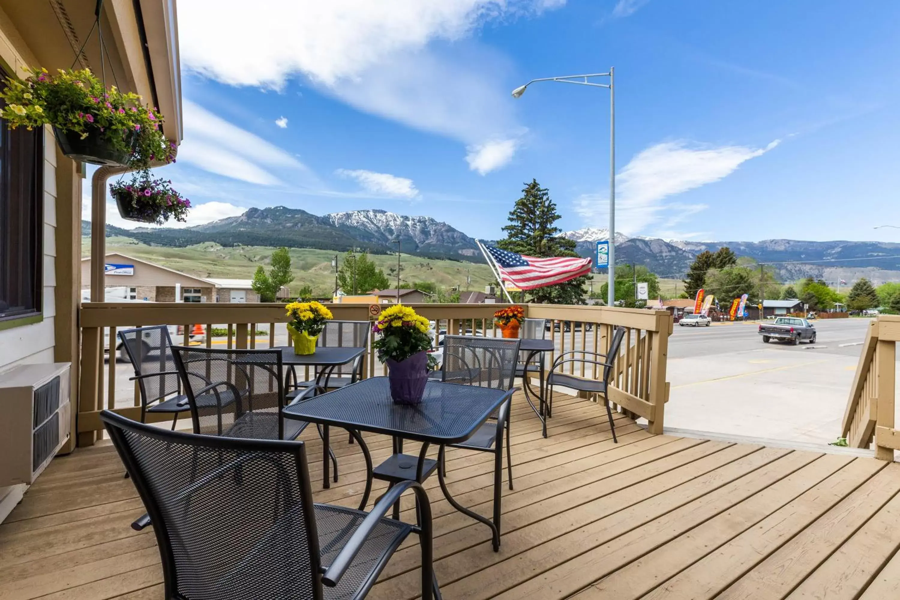 Balcony/Terrace in Super 8 by Wyndham Gardiner/Yellowstone Park Area