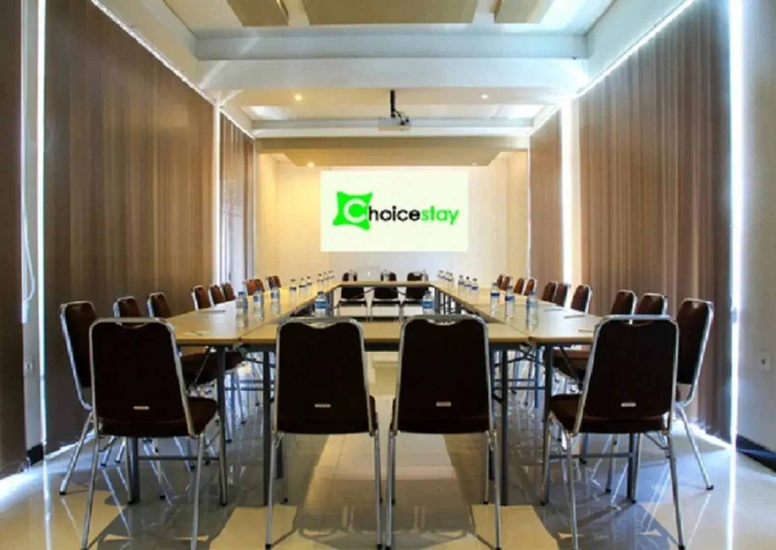 Meeting/conference room in Choice Stay Hotel Denpasar