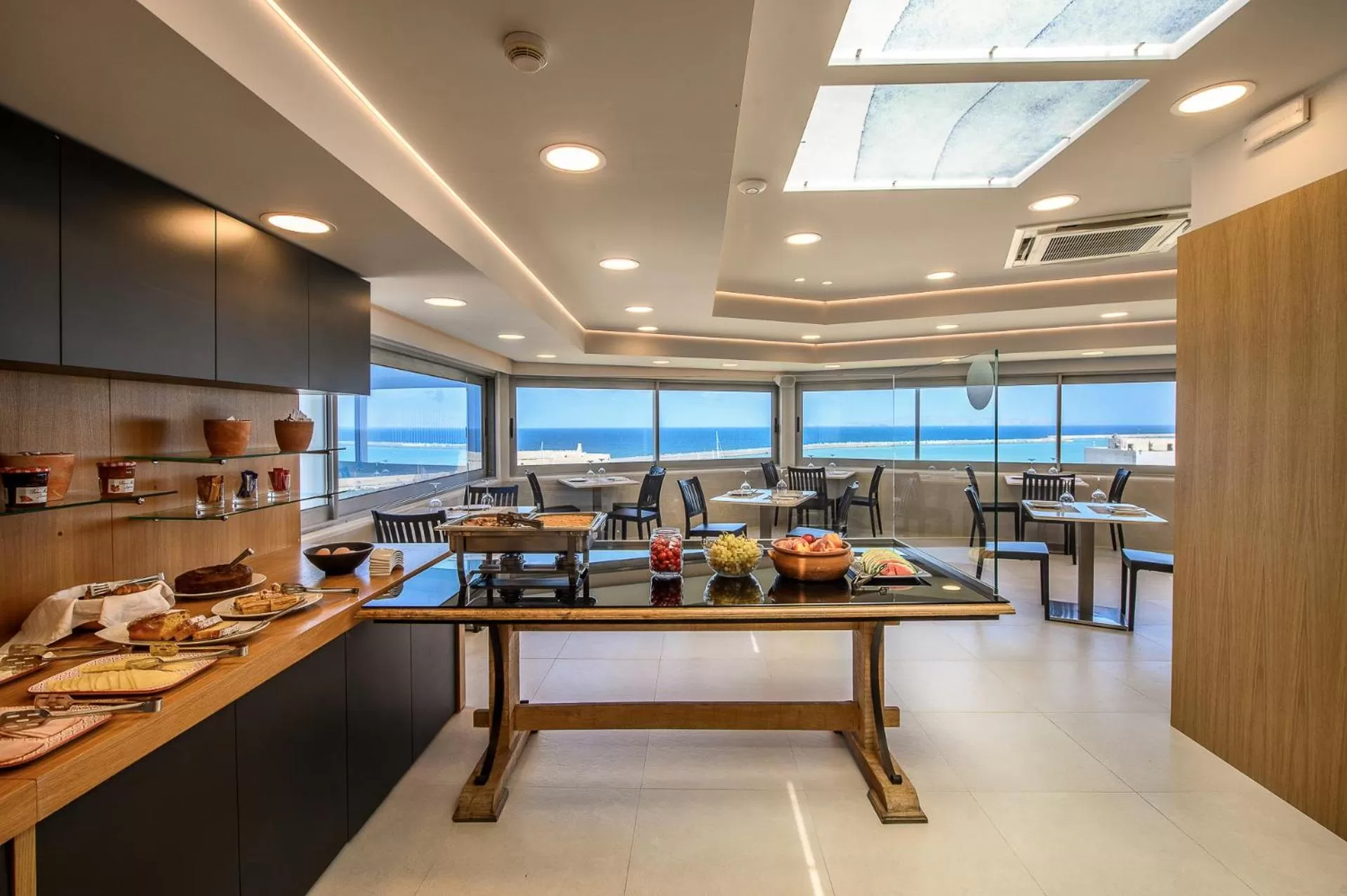 Breakfast in Marin Hotel