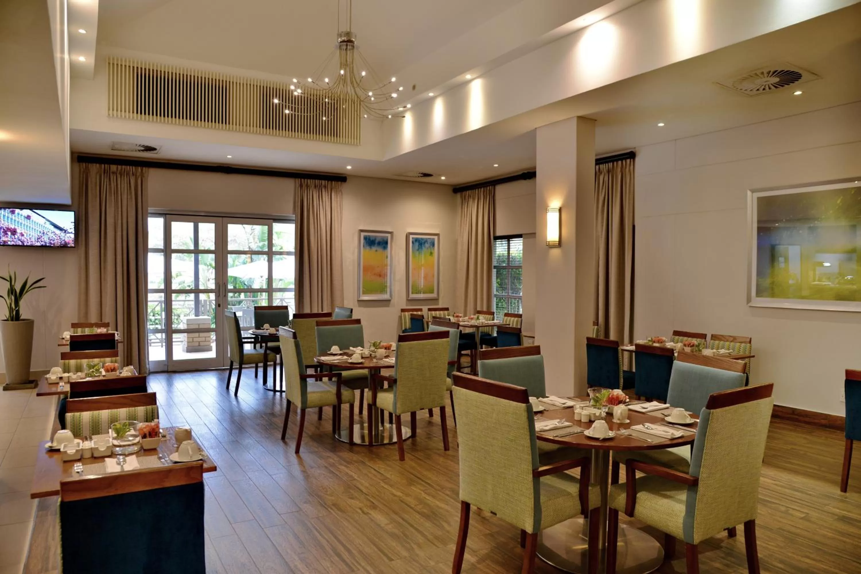 Restaurant/places to eat in Town Lodge Mbombela