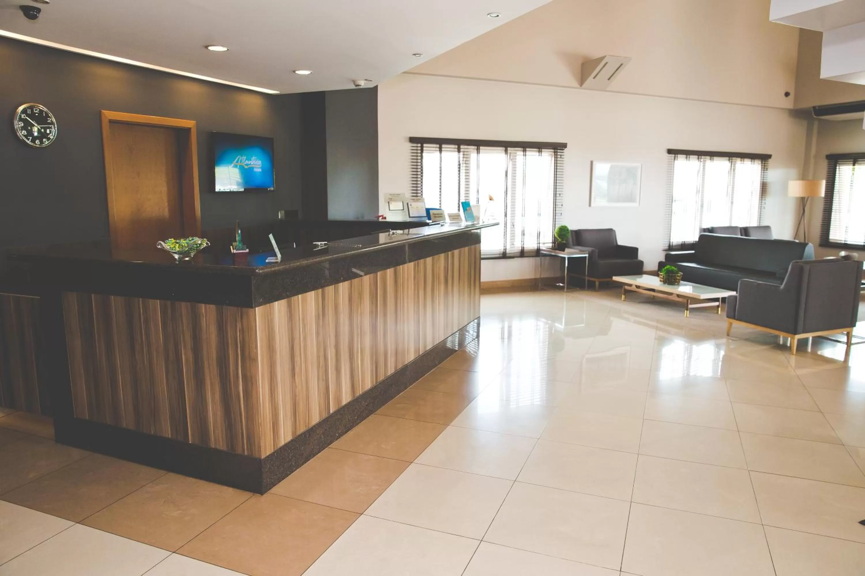 Lobby or reception in Comfort Hotel Araraquara