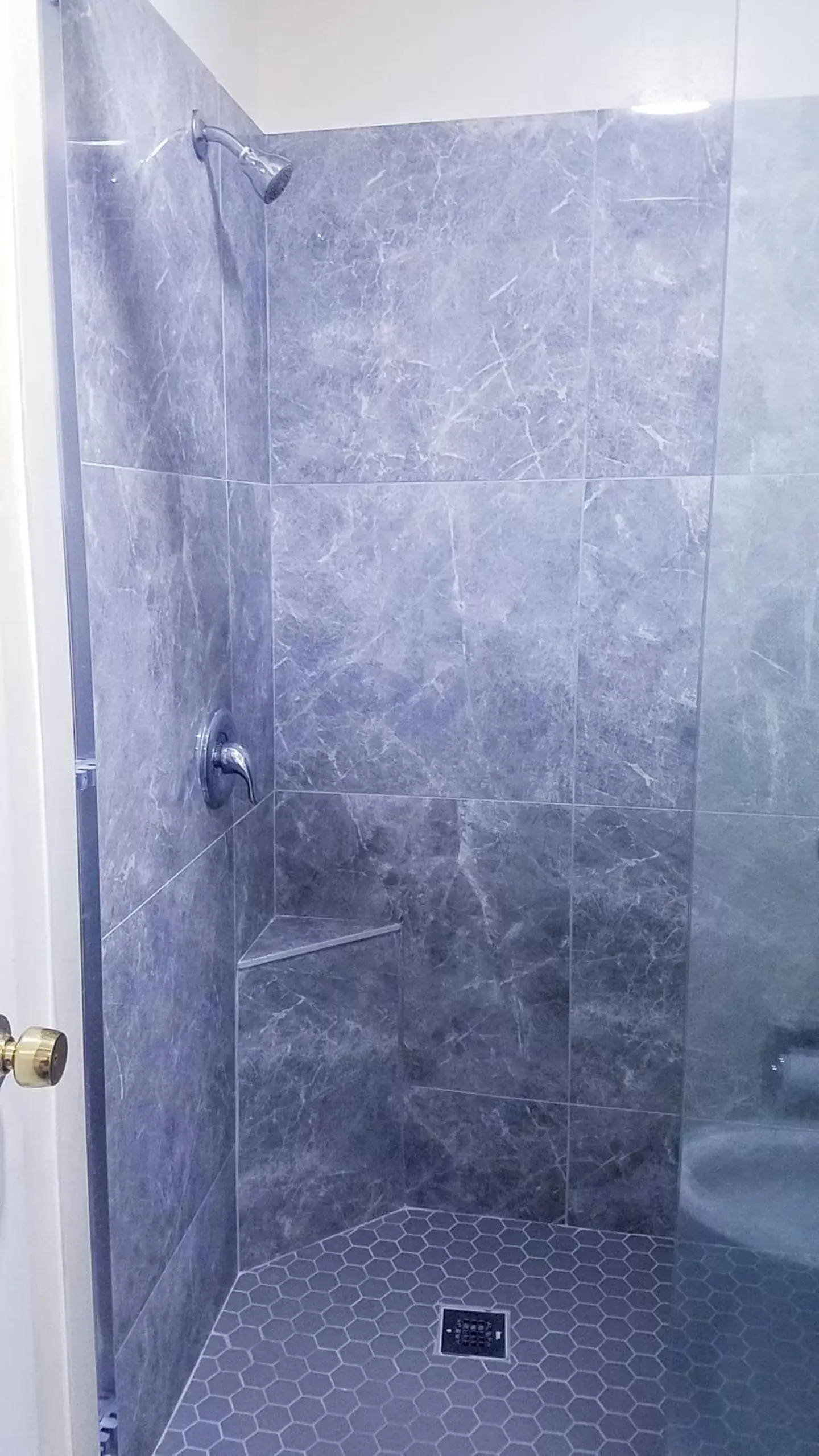 Shower, Bathroom in Sylvania Inn-Sylvania,Statesboro, GA-Georgia Southern Univ GSU