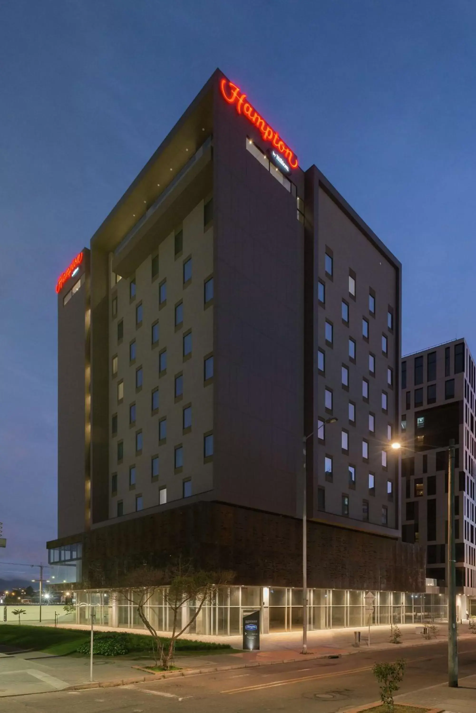 Property Building in Hampton By Hilton Bogota Airport