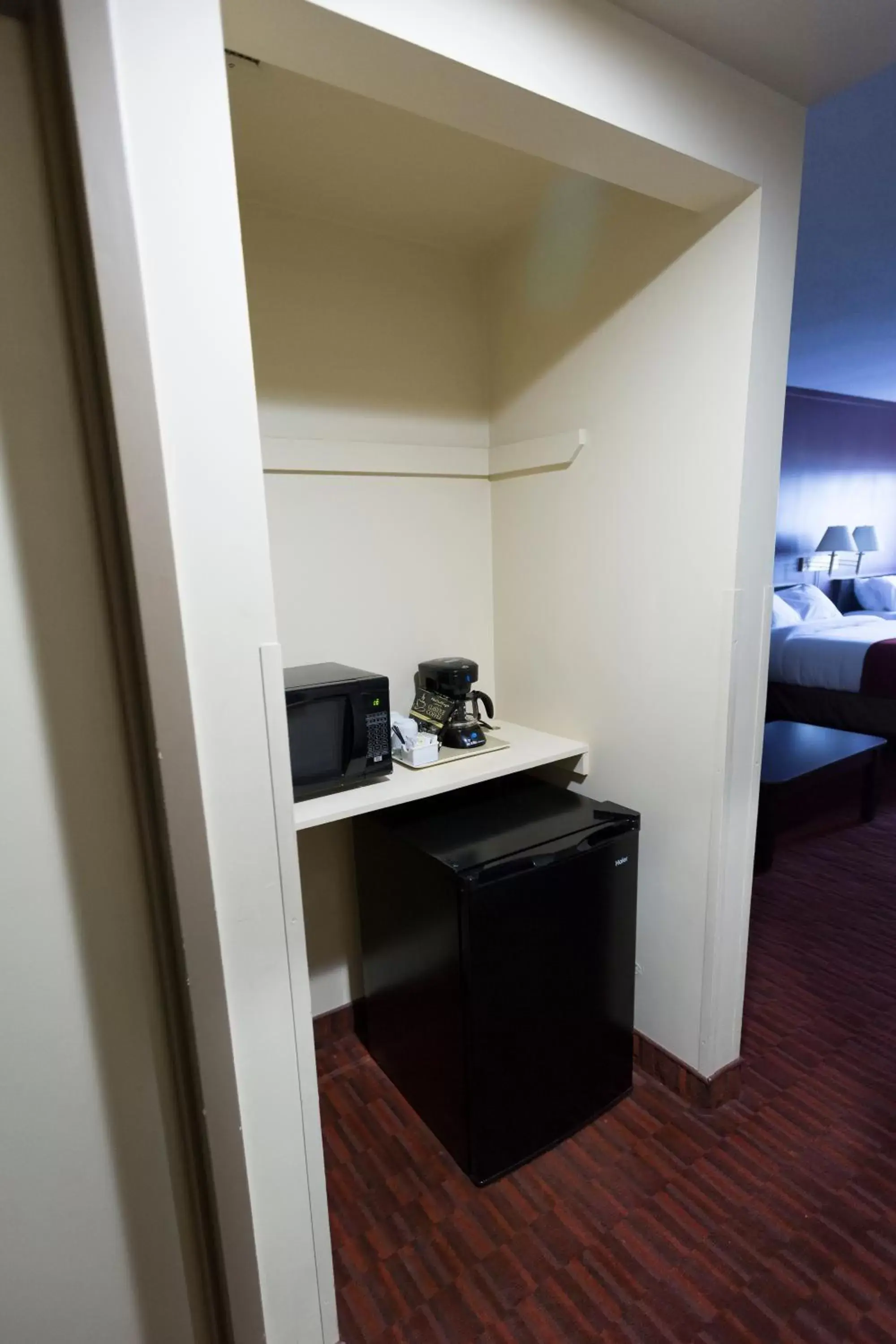 minibar, Bed in Argyll Plaza Hotel minibar, Bed in Argyll Plaza Hotel