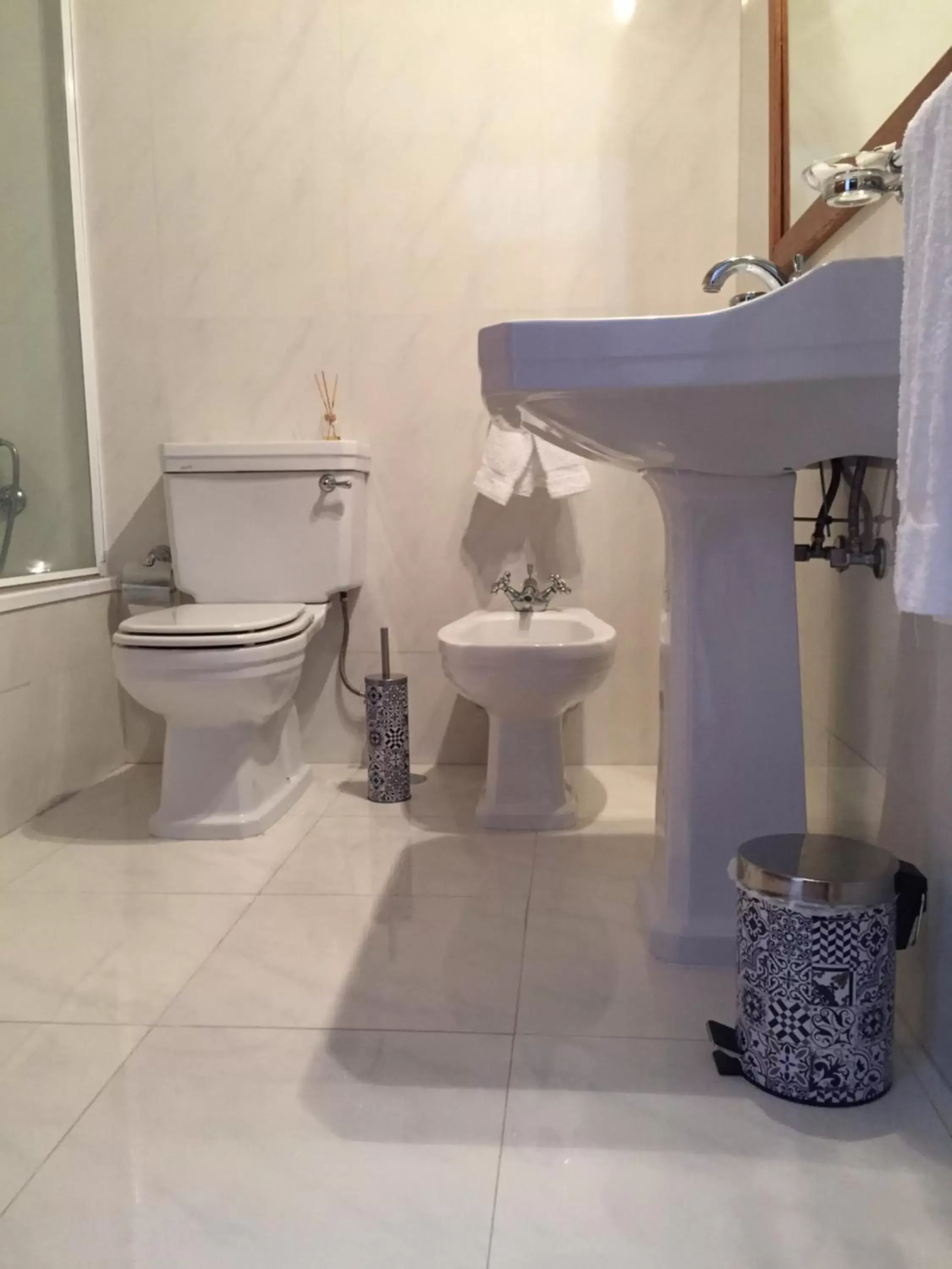 Photo of the whole room, Bathroom in Quinta da Vinha Morta