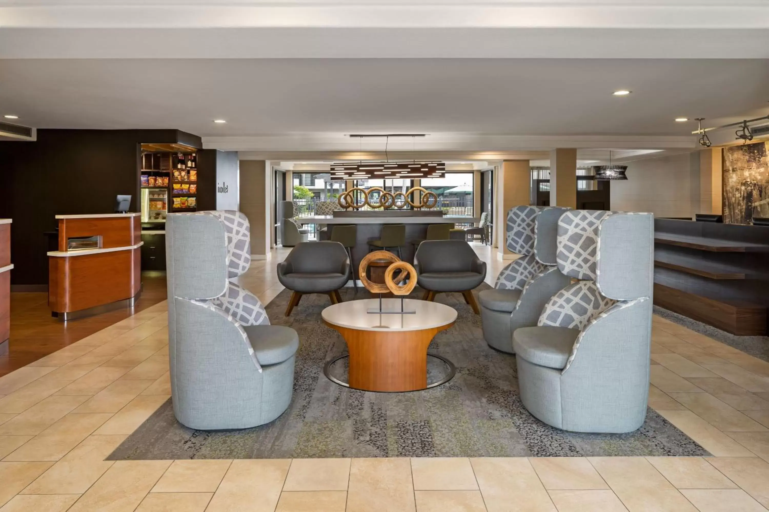 Lobby or reception, Lounge/Bar in Courtyard by Marriott San Diego Del Mar/Solana Beach