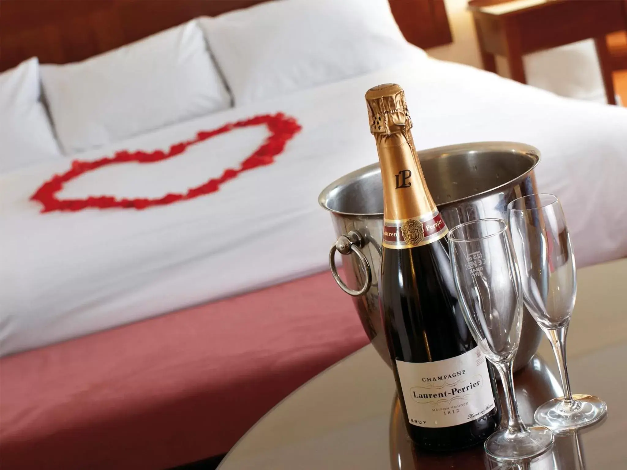 Bed in Macdonald Burlington Hotel Bed in Macdonald Burlington Hotel