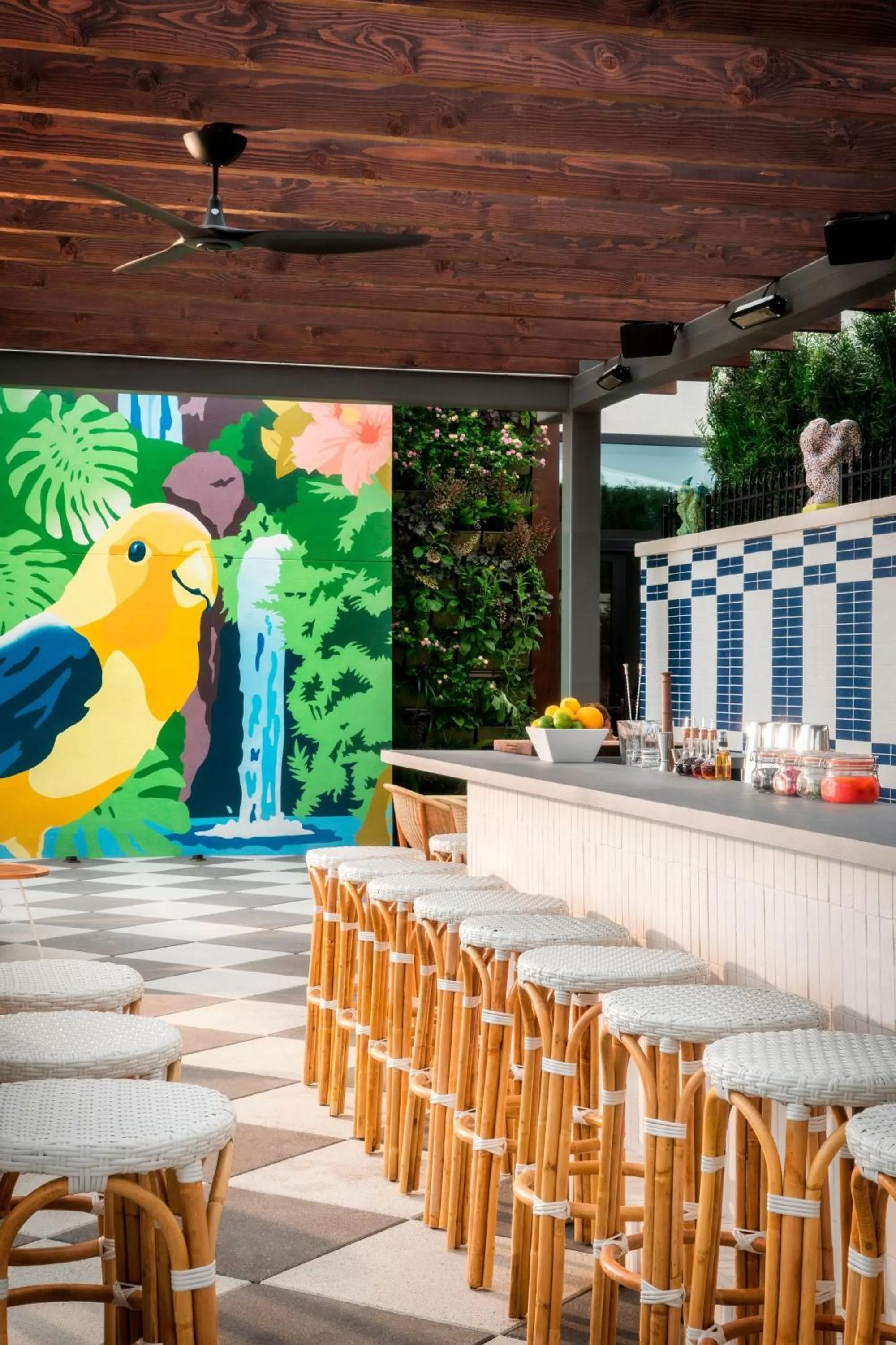 Restaurant/places to eat in Perry Lane Hotel, a Luxury Collection Hotel, Savannah