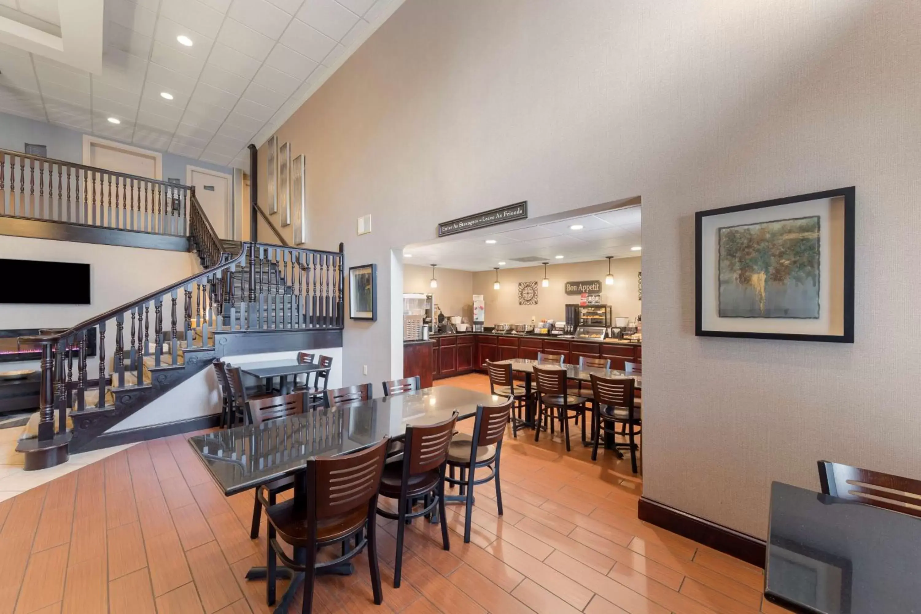 Lobby or reception, Restaurant/Places to Eat in Best Western Plus Russellville Hotel & Suites