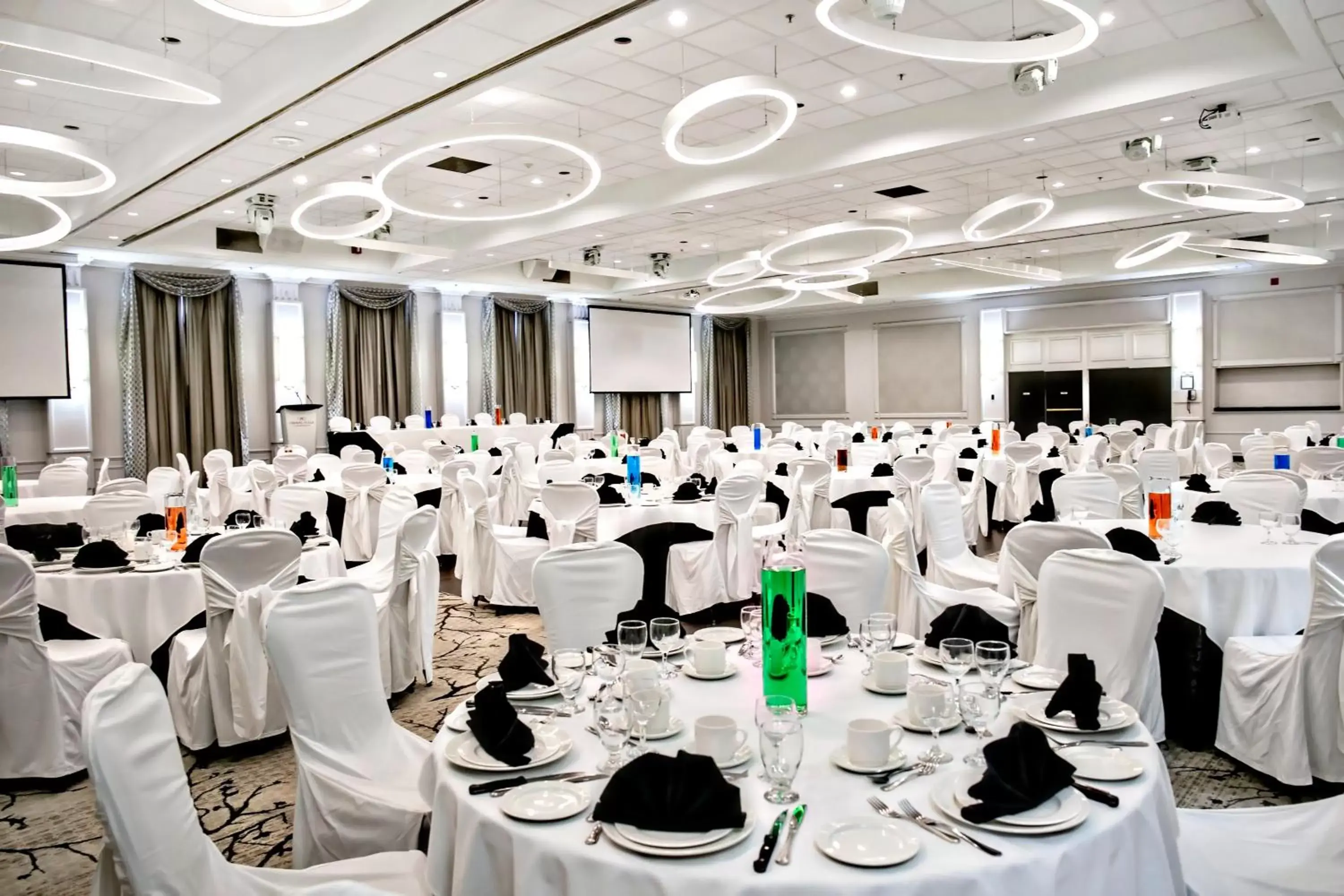 Banquet/Function facilities, Banquet Facilities in Crowne Plaza Kitchener-Waterloo, an IHG Hotel