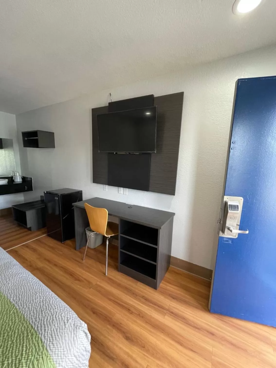 Bed in Motel 6-Port Allen, LA - Baton Rouge