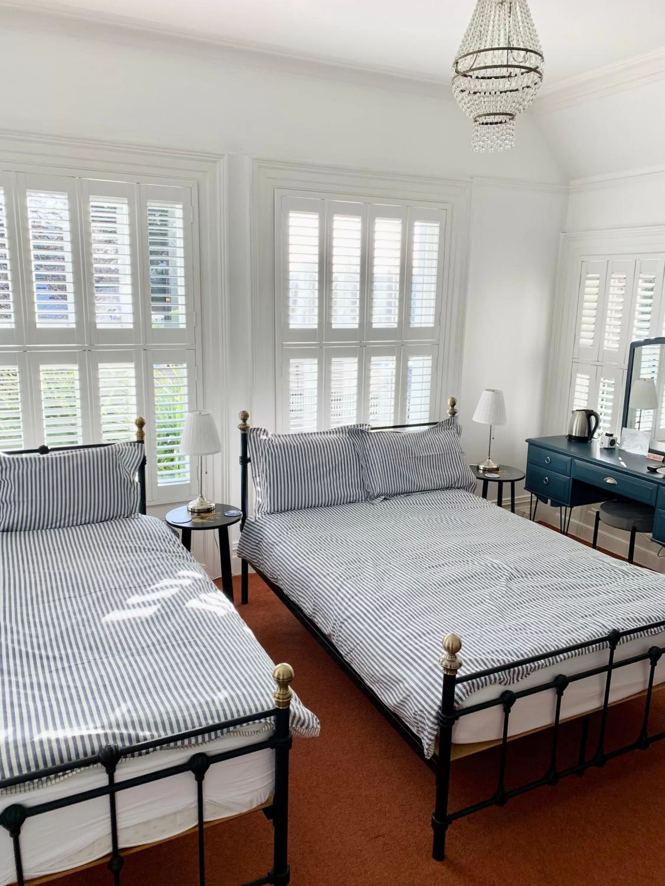 Bedroom, Bed in Derrin Guest House