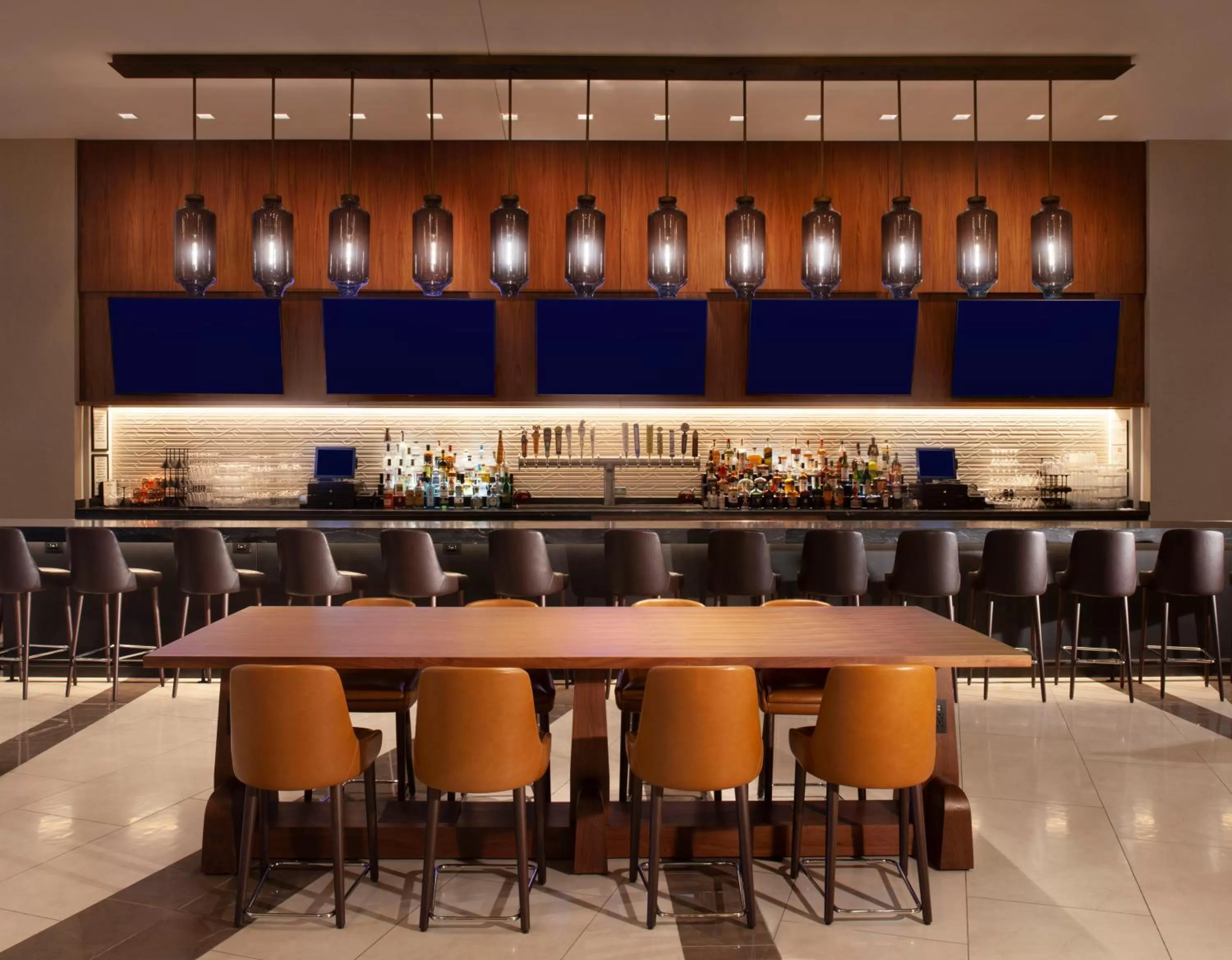 Lounge or bar in Hyatt Regency Frisco-Dallas