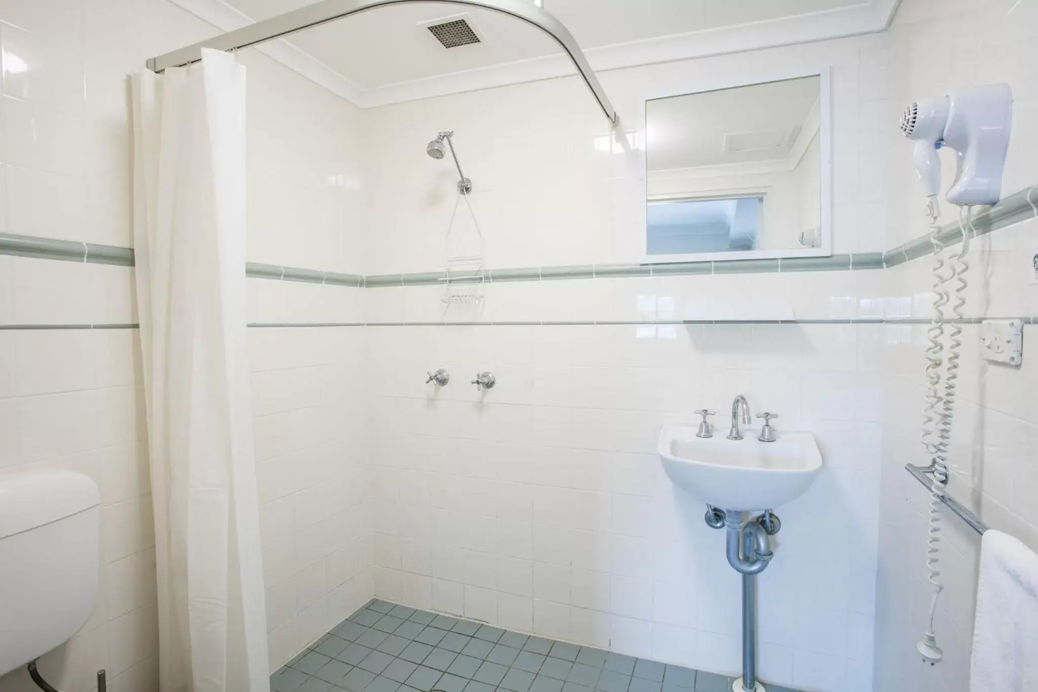 Standard Twin Room in Arena Hotel (formerly Sleep Express Motel) Standard Twin Room in Arena Hotel (formerly Sleep Express Motel)