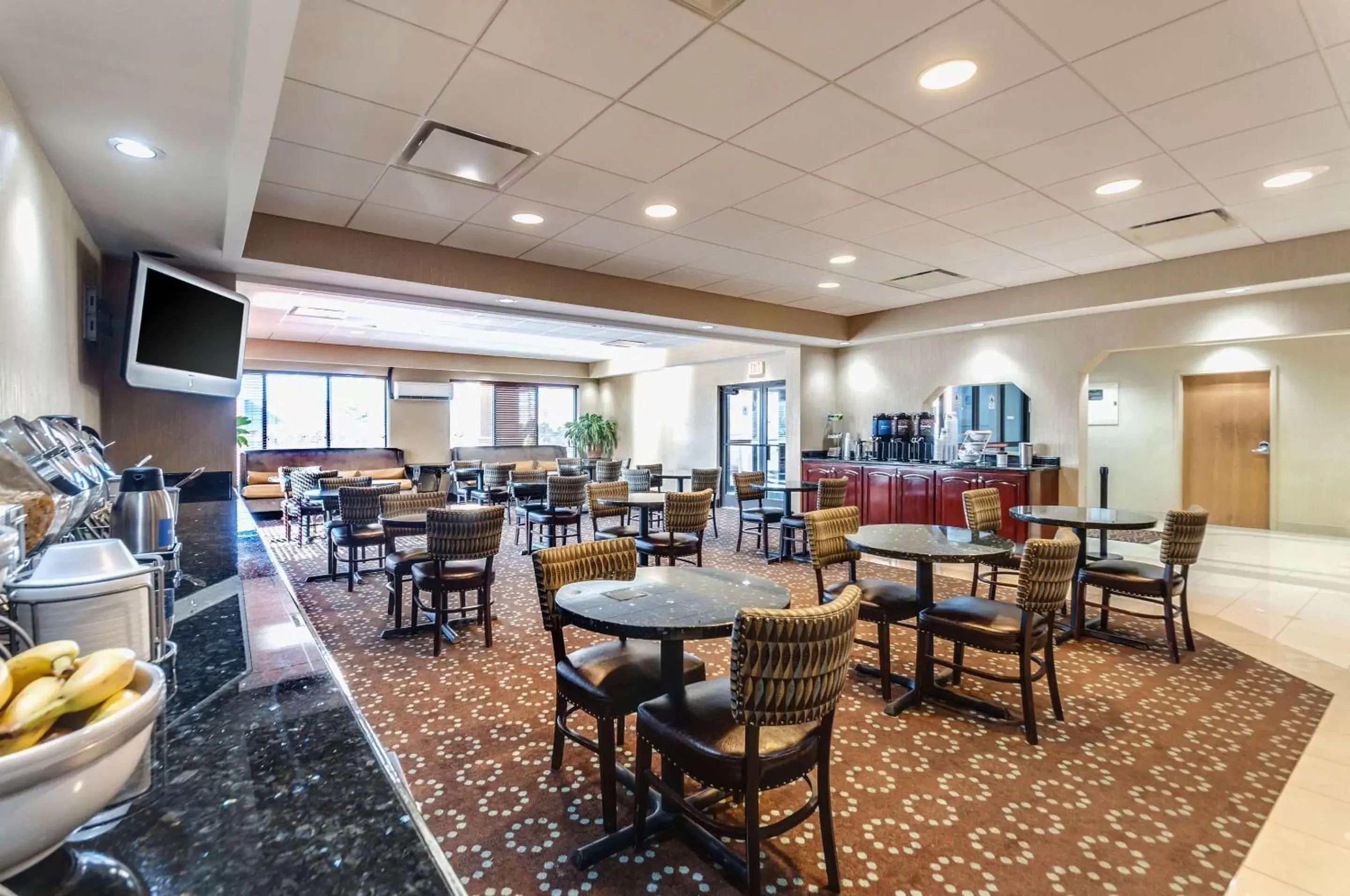 Restaurant/places to eat in Quality Inn & Suites Bel Air I-95 Exit 77A Restaurant/places to eat in Quality Inn & Suites Bel Air I-95 Exit 77A