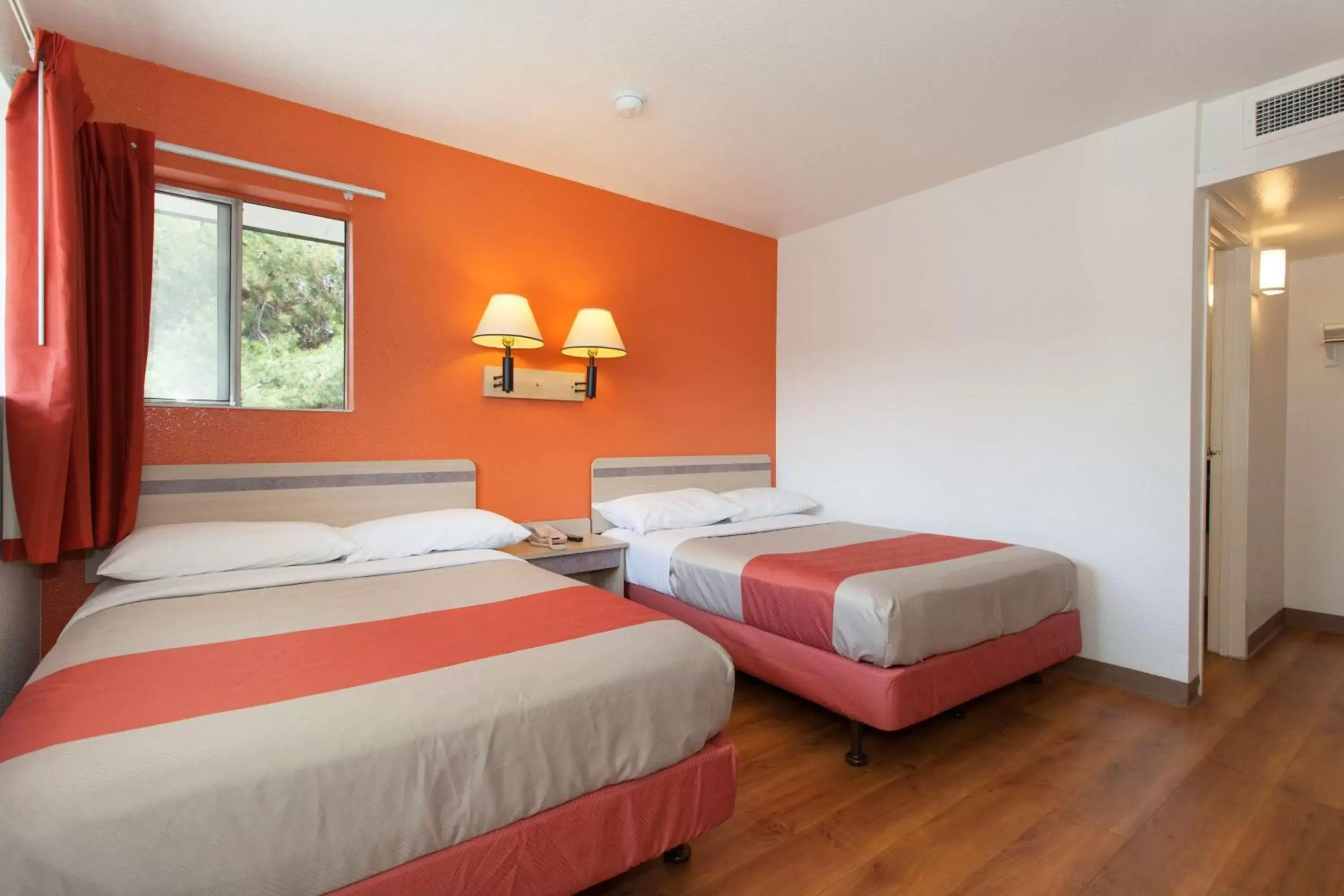 Bedroom, Room Photo in Motel 6 Davis-Near UC Davis