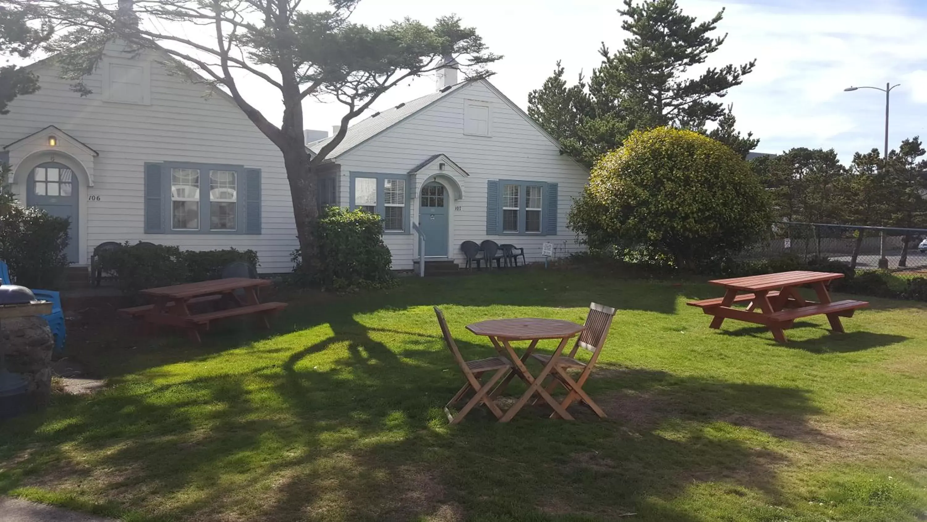 BBQ facilities, Garden in Hillcrest Inn