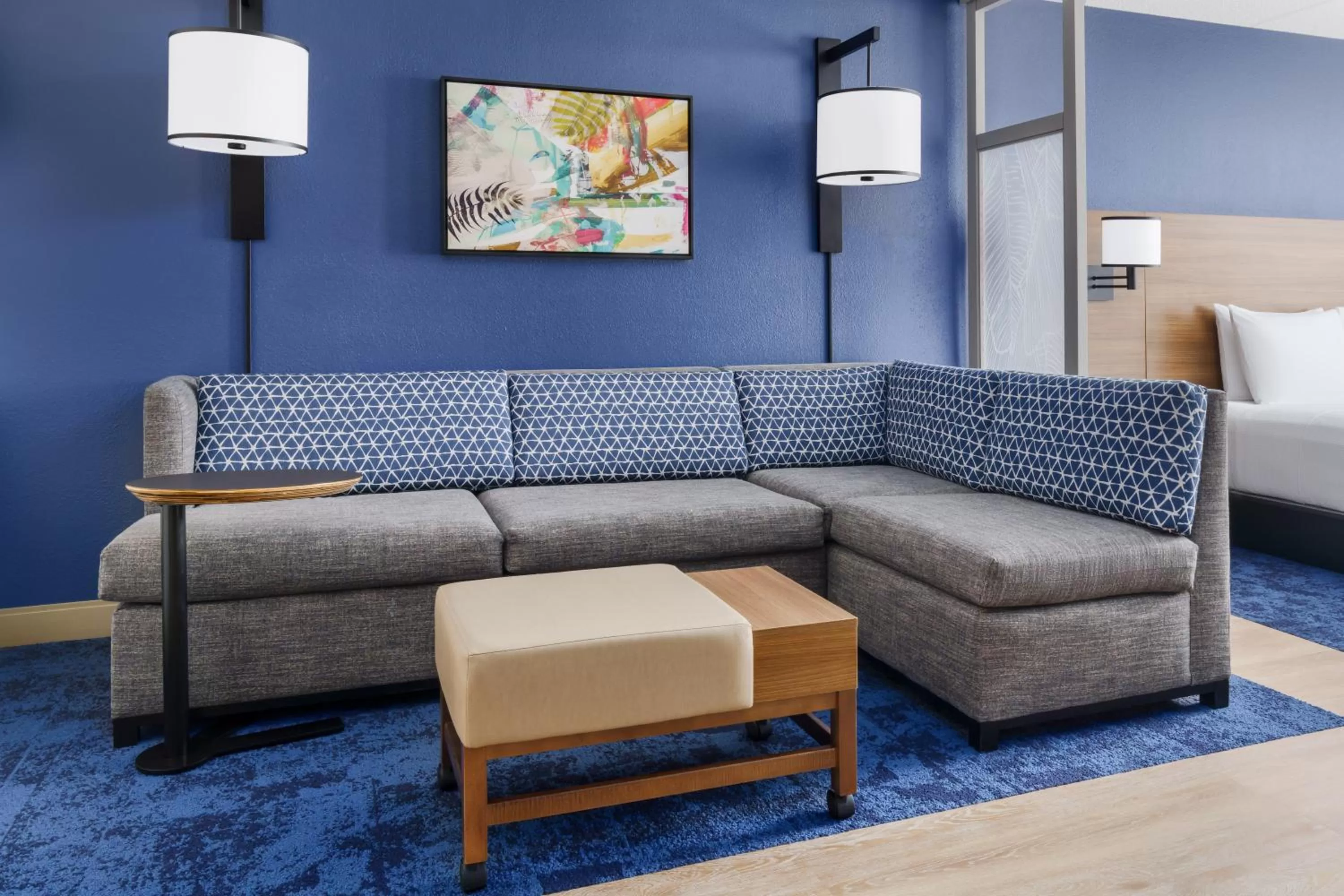 Bed in Hyatt Place across from Universal Orlando Resort