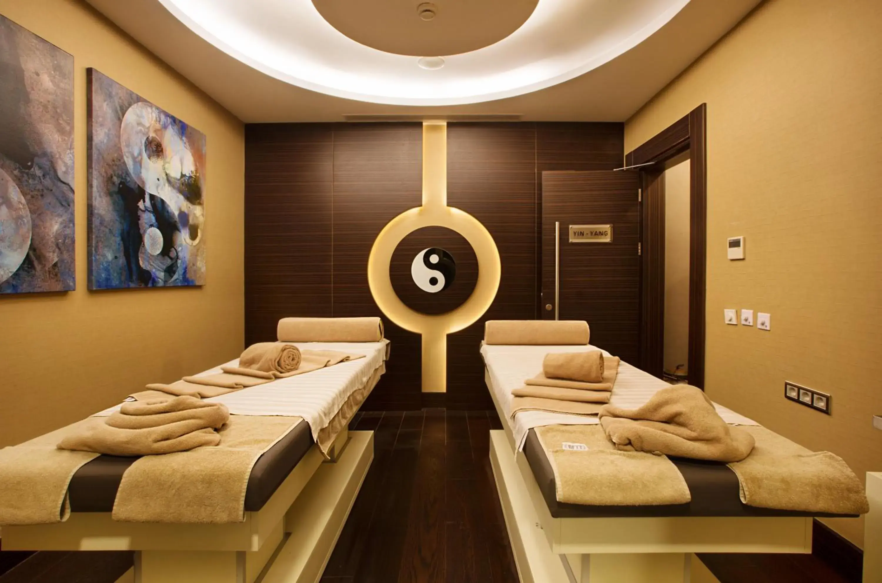 Massage in Dedeman Bostanci Istanbul Hotel & Convention Center
