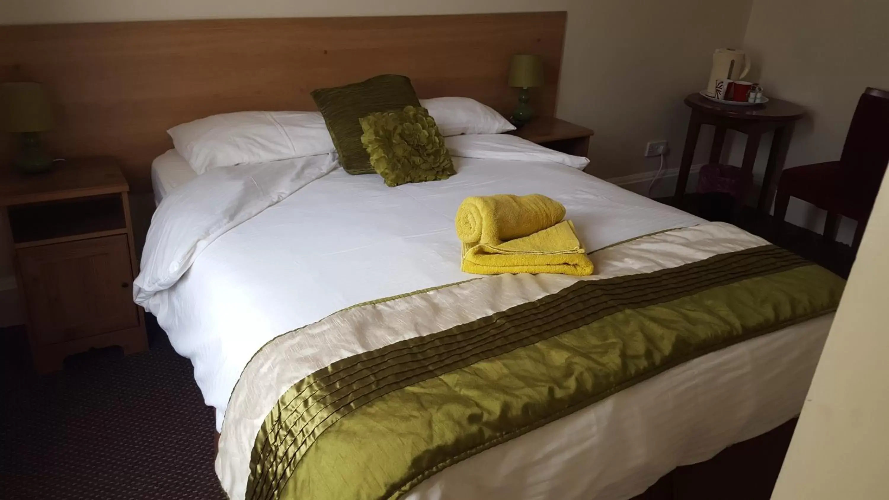 Bed in Lexham Hotel