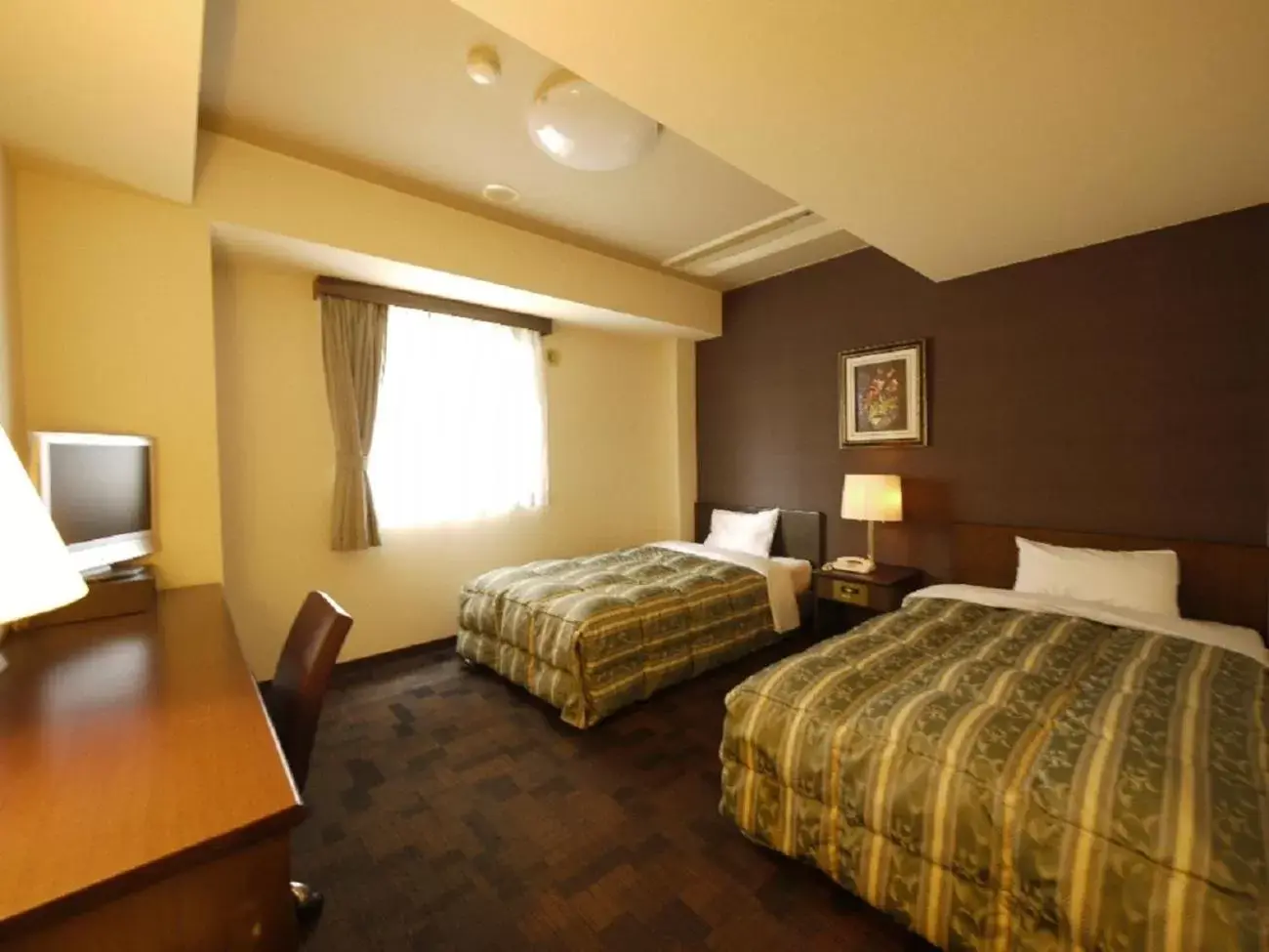 Bed in Hotel Route-Inn Iida