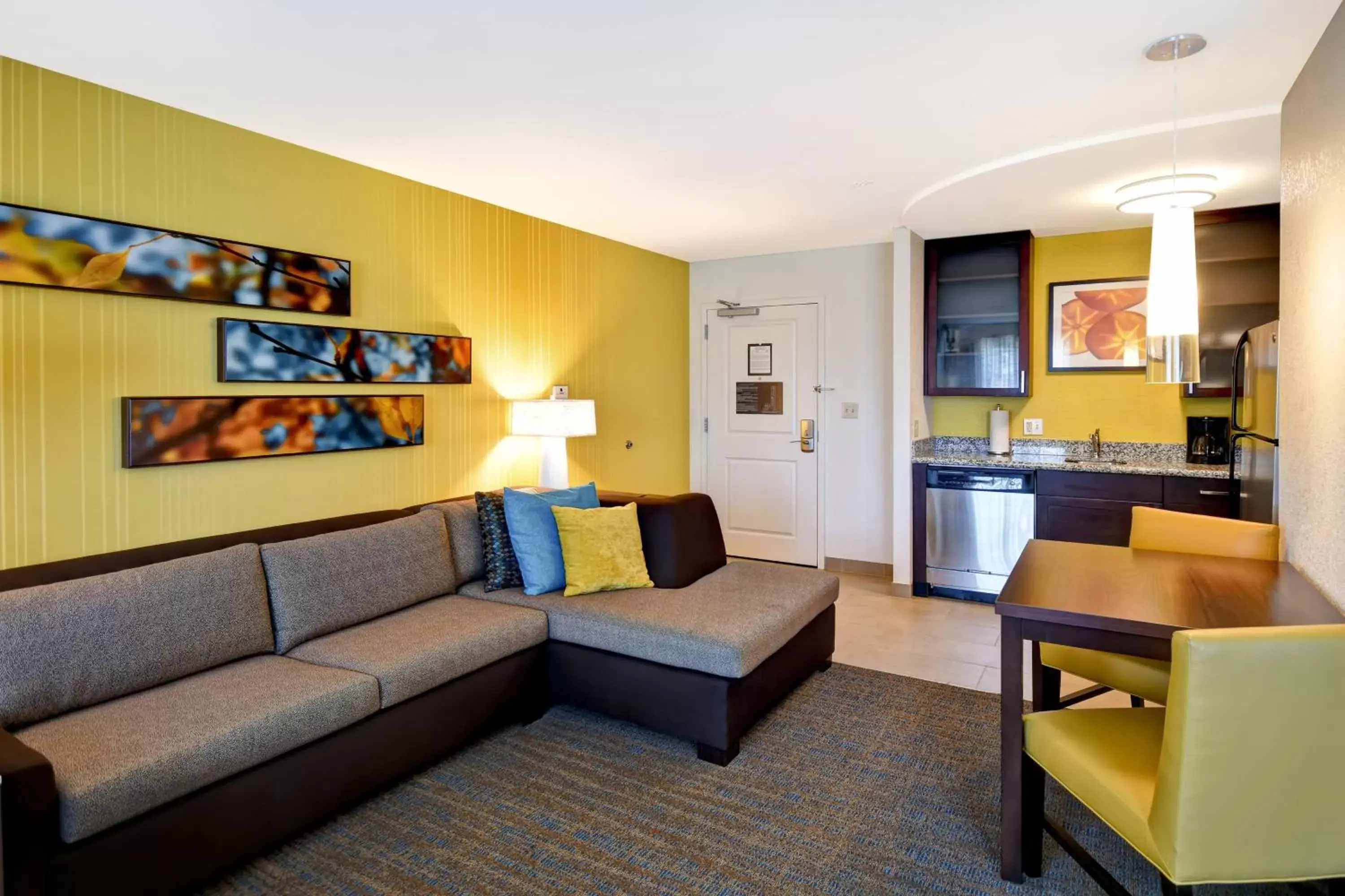 Living room, Seating Area in Residence Inn by Marriott Springfield Chicopee